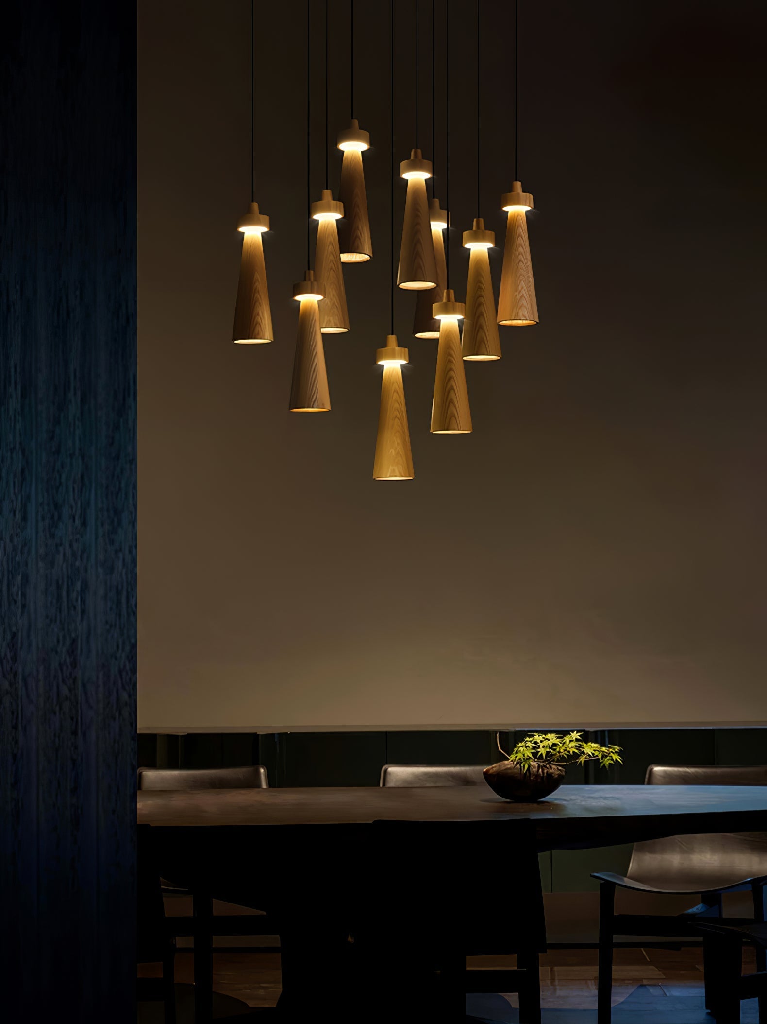 Tesno Minimalist Wood Pendant Light-Neutral Decor