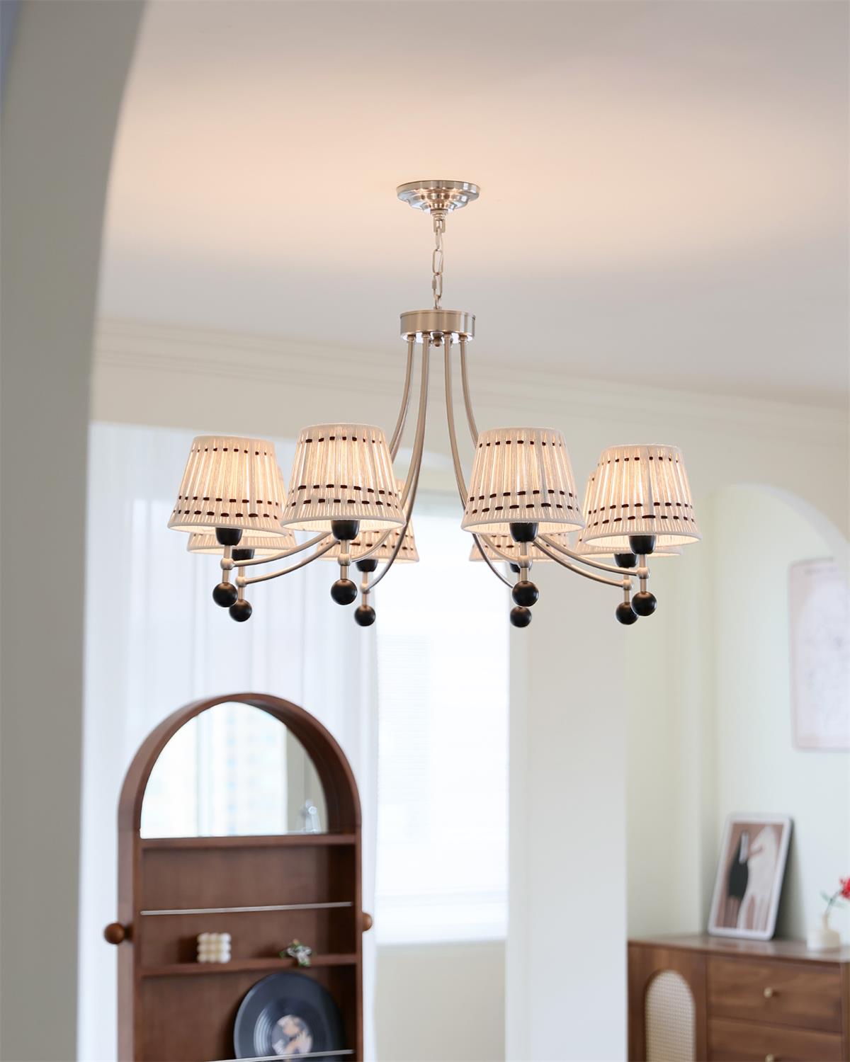 Vivienne Chandelier