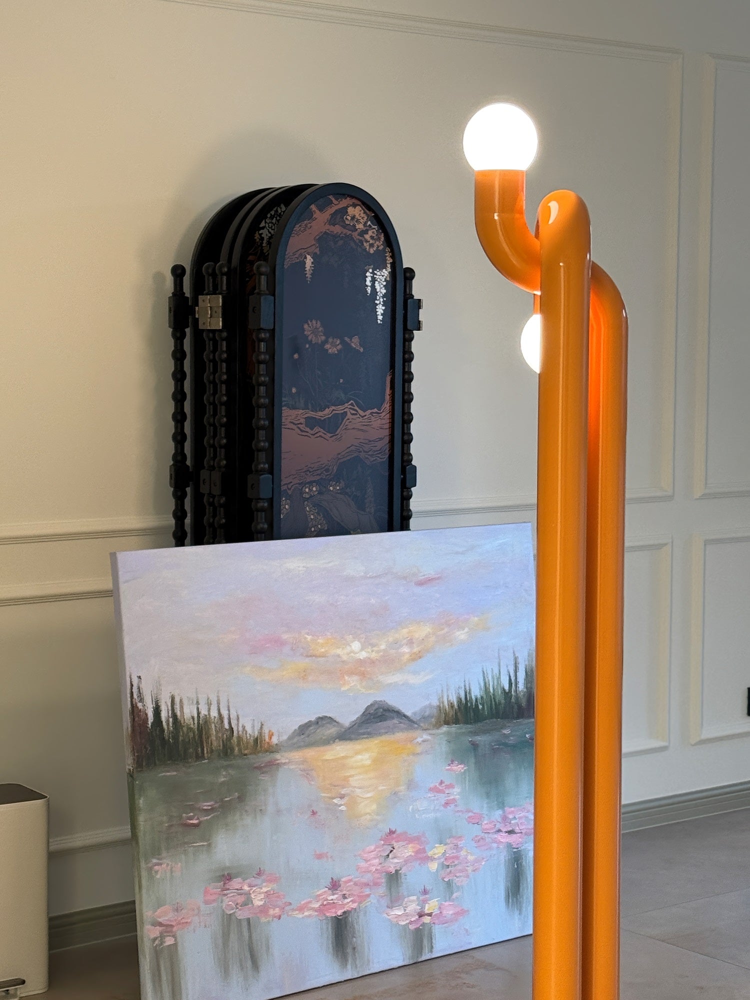 Jorvik Modern Floor Lamp-Neutral Decor