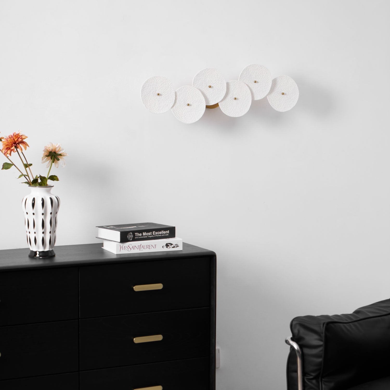 Jesse Elegance Nordic Art Petal Wall Lamp-Neutral Decor