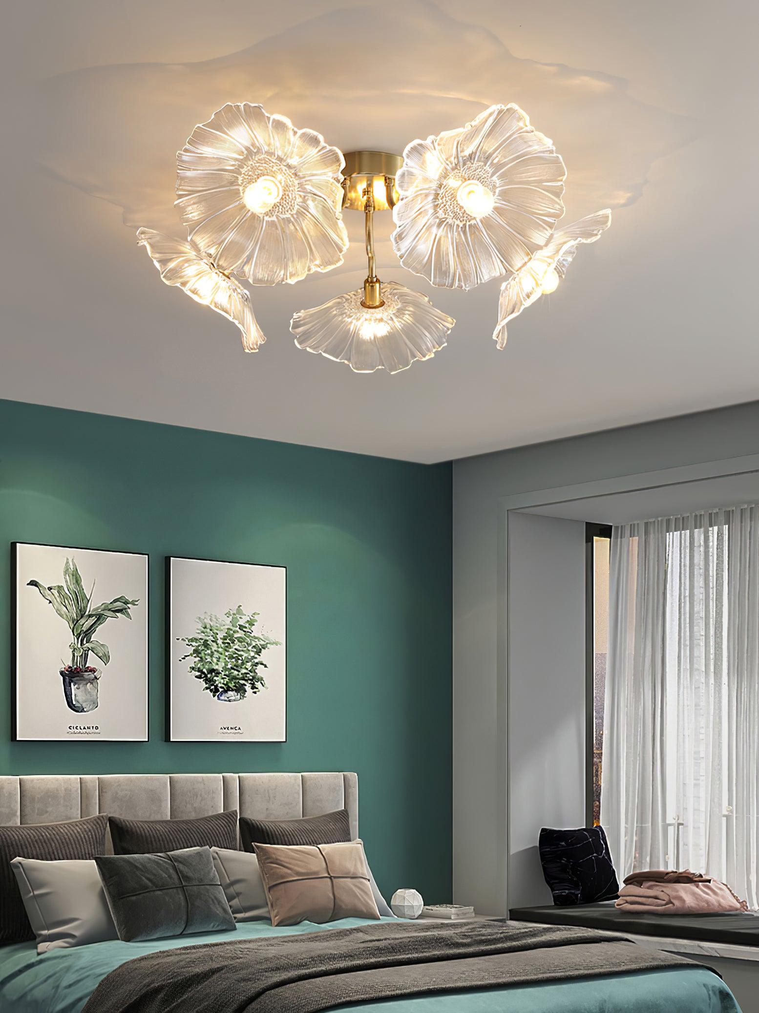 Solara Ceiling Lamp Leaf Glass with Brass Elegant-Neutral Decor