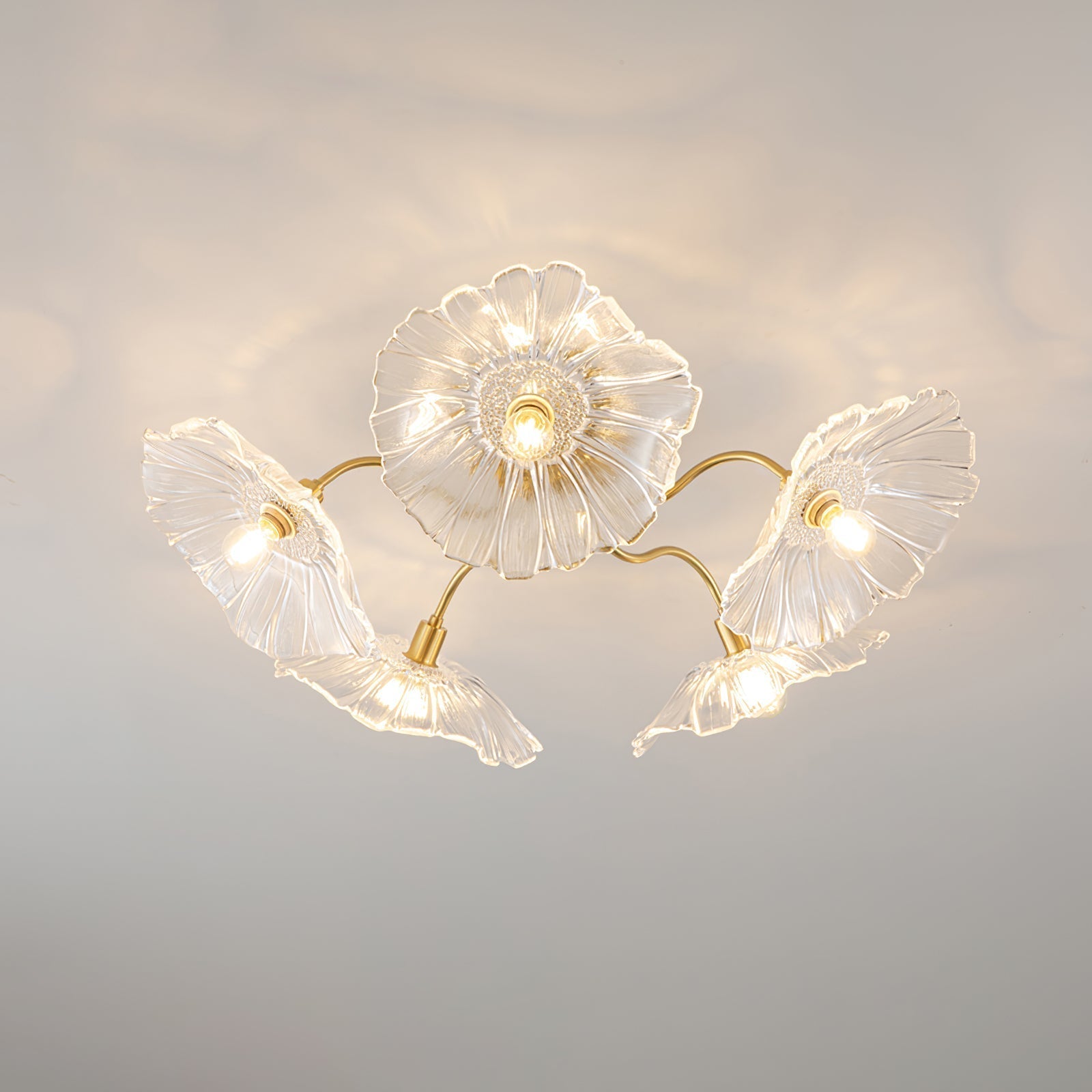 Solara Ceiling Lamp Leaf Glass with Brass Elegant-Neutral Decor