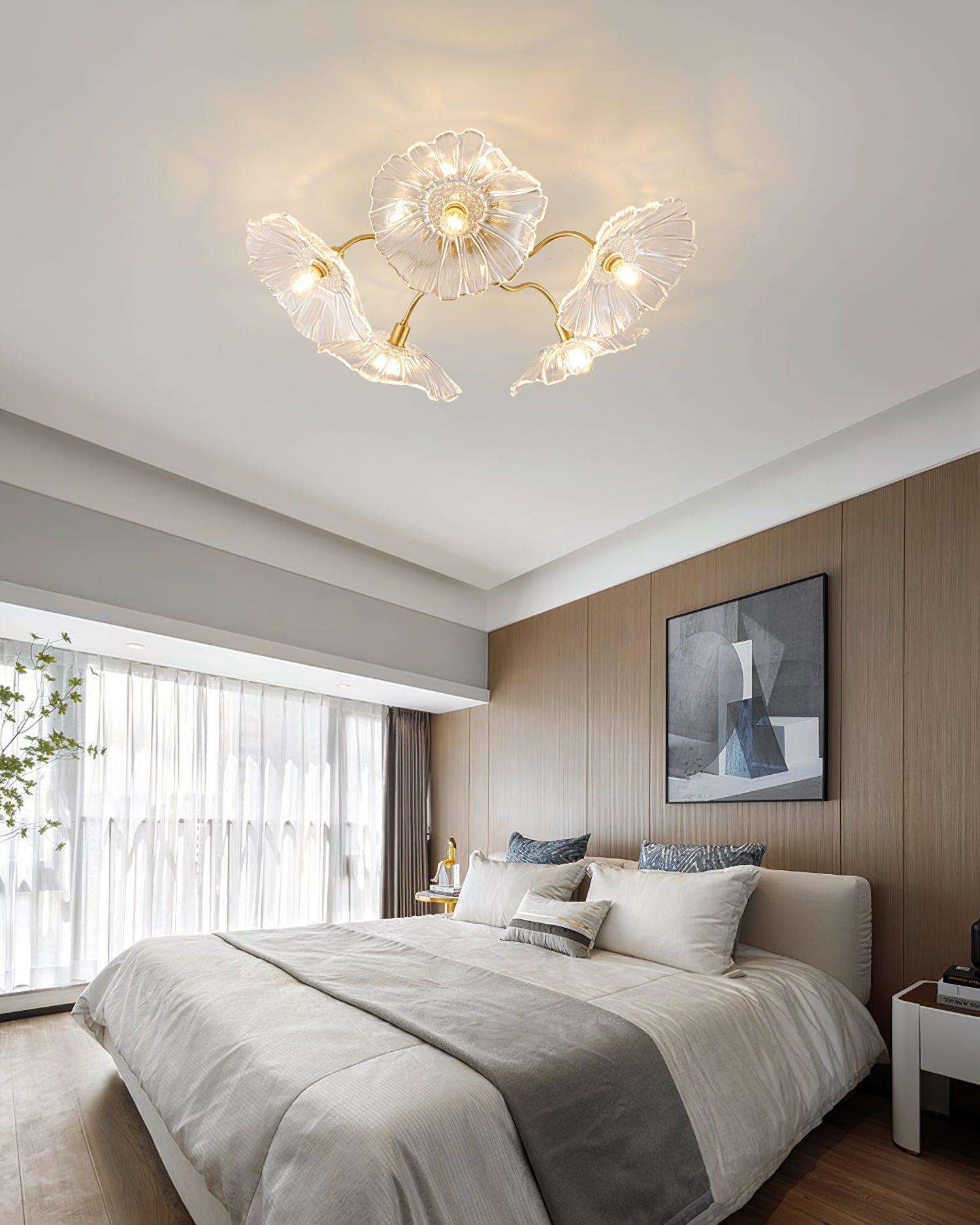 Solara Ceiling Lamp Leaf Glass with Brass Elegant-Neutral Decor