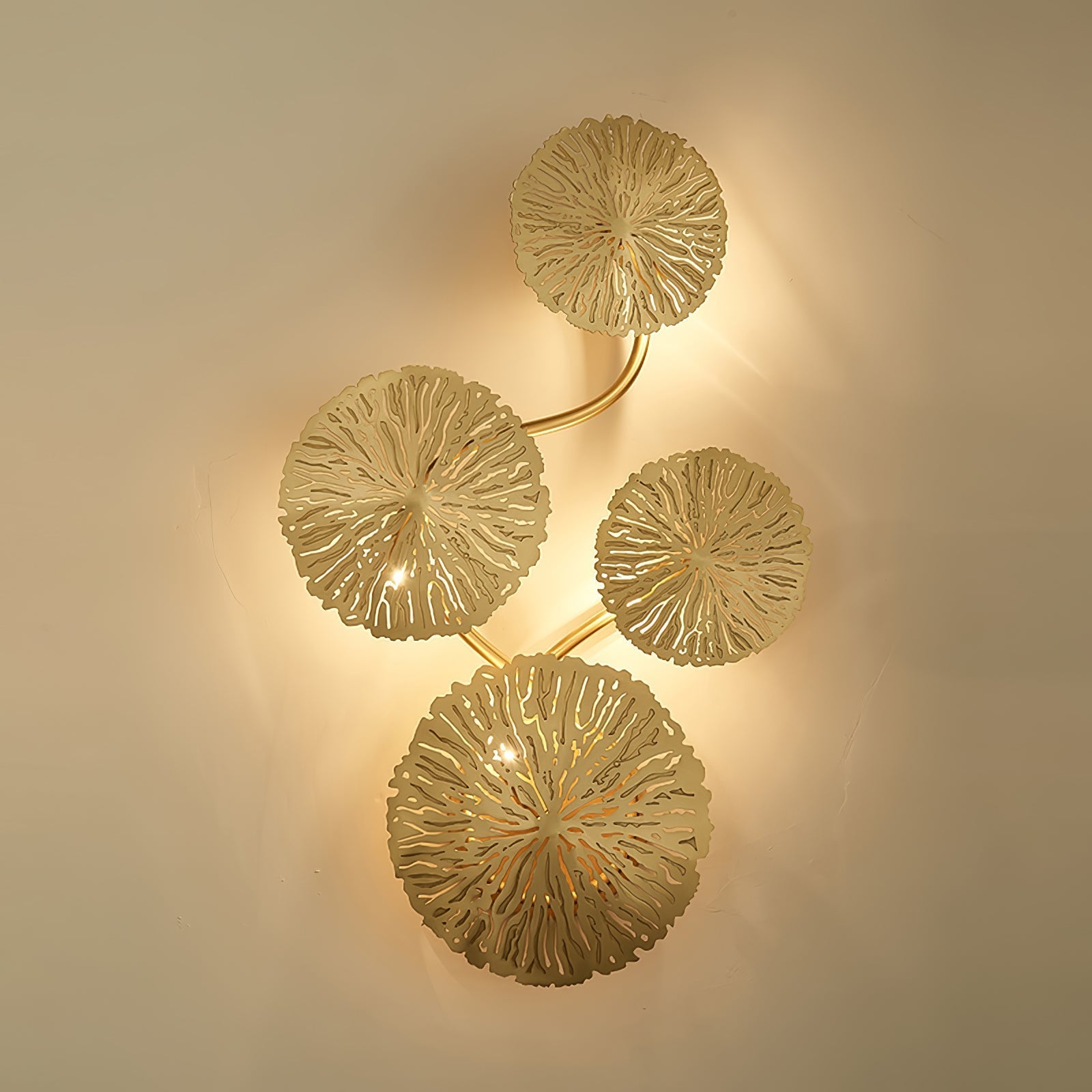 Rylso Wall Lamp Lotus Leaf Brass-Neutral Decor