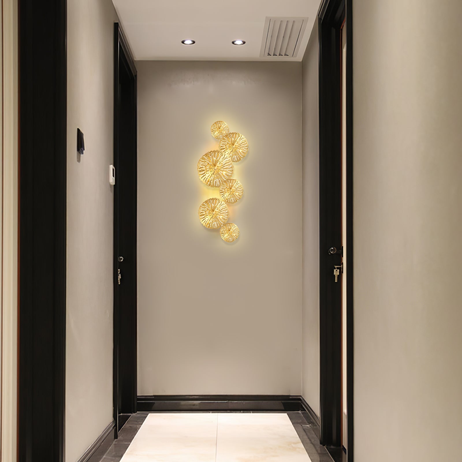 Rylso Wall Lamp Lotus Leaf Brass-Neutral Decor
