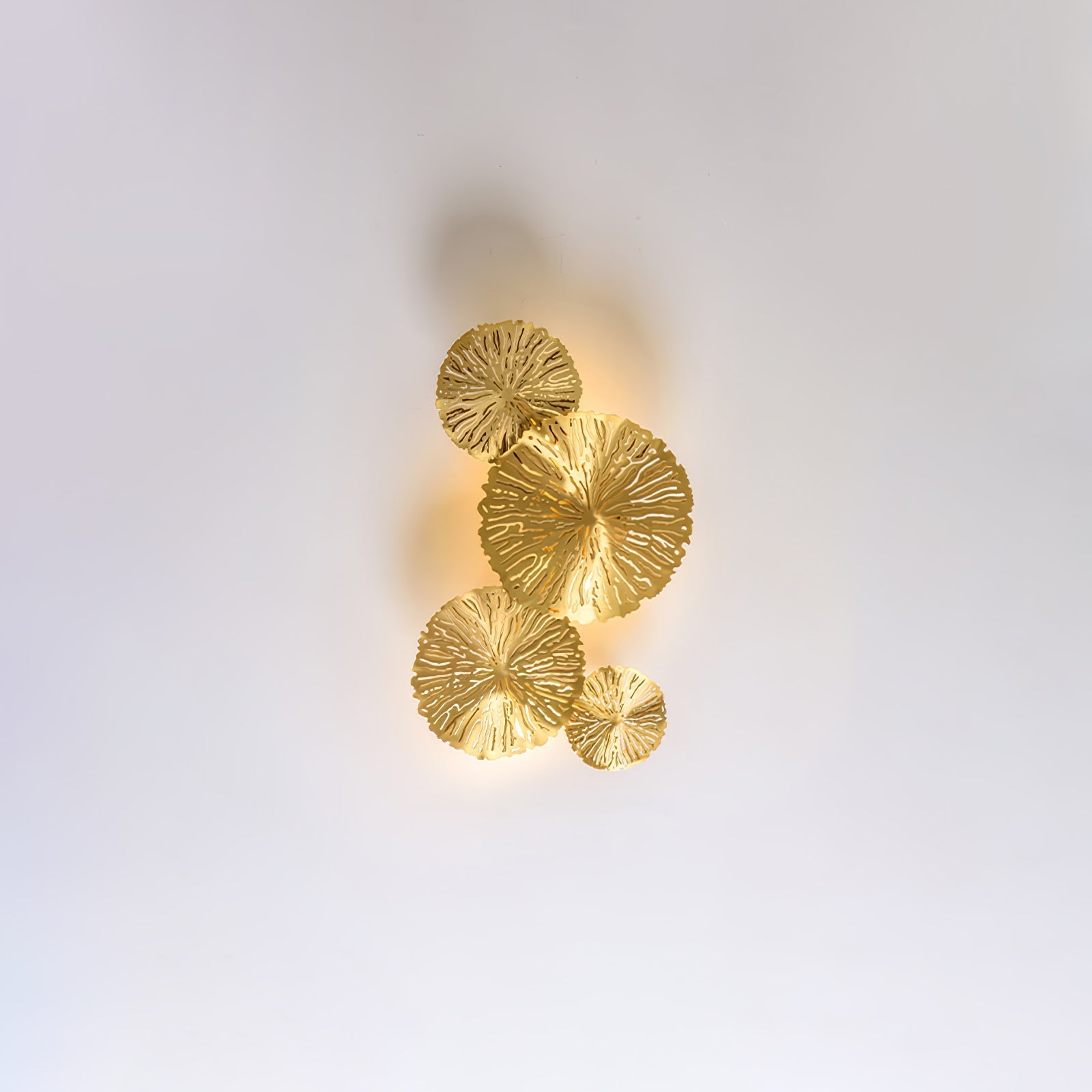 Rylso Wall Lamp Lotus Leaf Brass-Neutral Decor