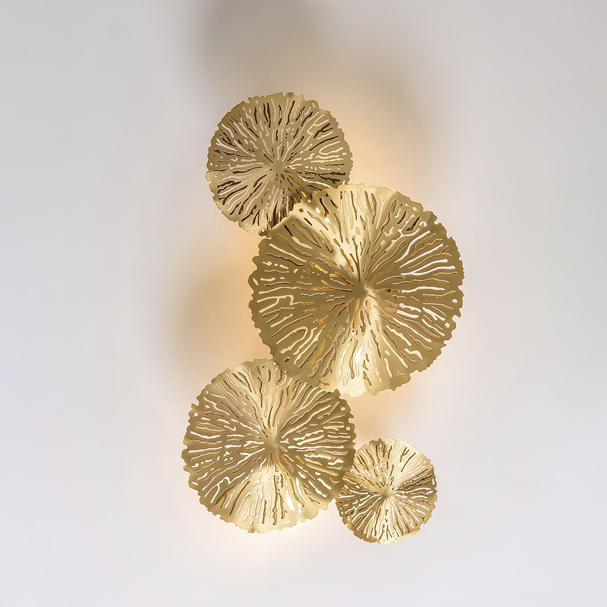 Rylso Wall Lamp Lotus Leaf Brass-Neutral Decor