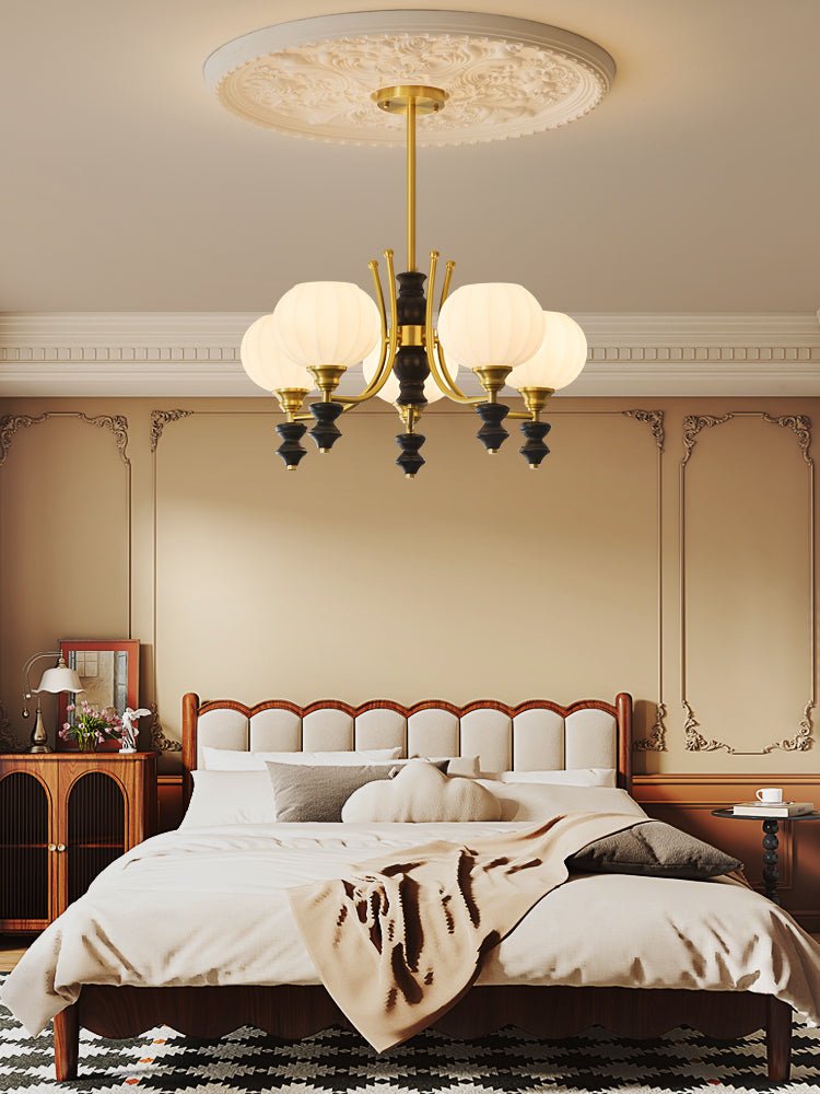 Zavenen Traditional Elegance Vintage Brass Wood Chandelier-Neutral Decor