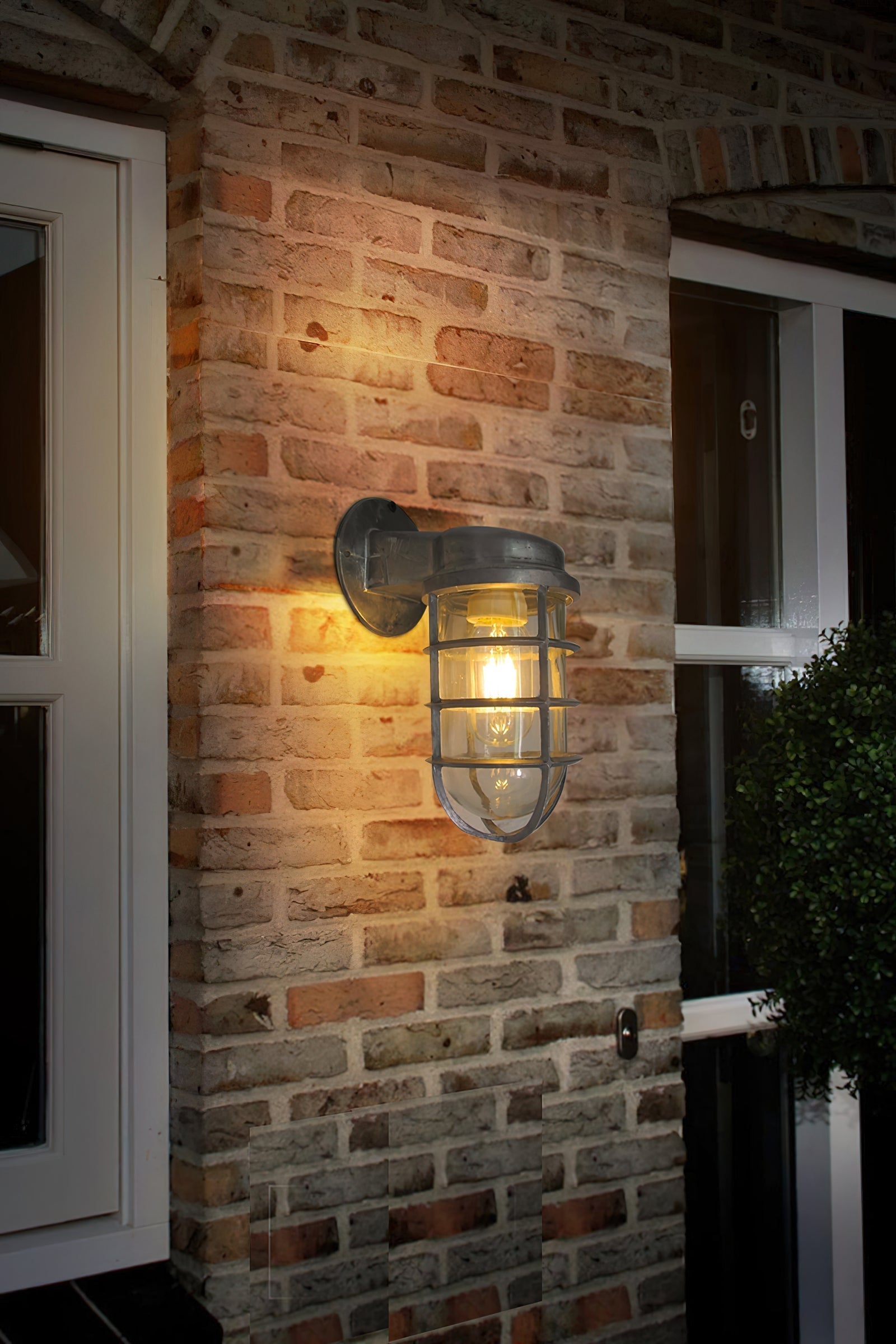Ozorel Wall Lamp