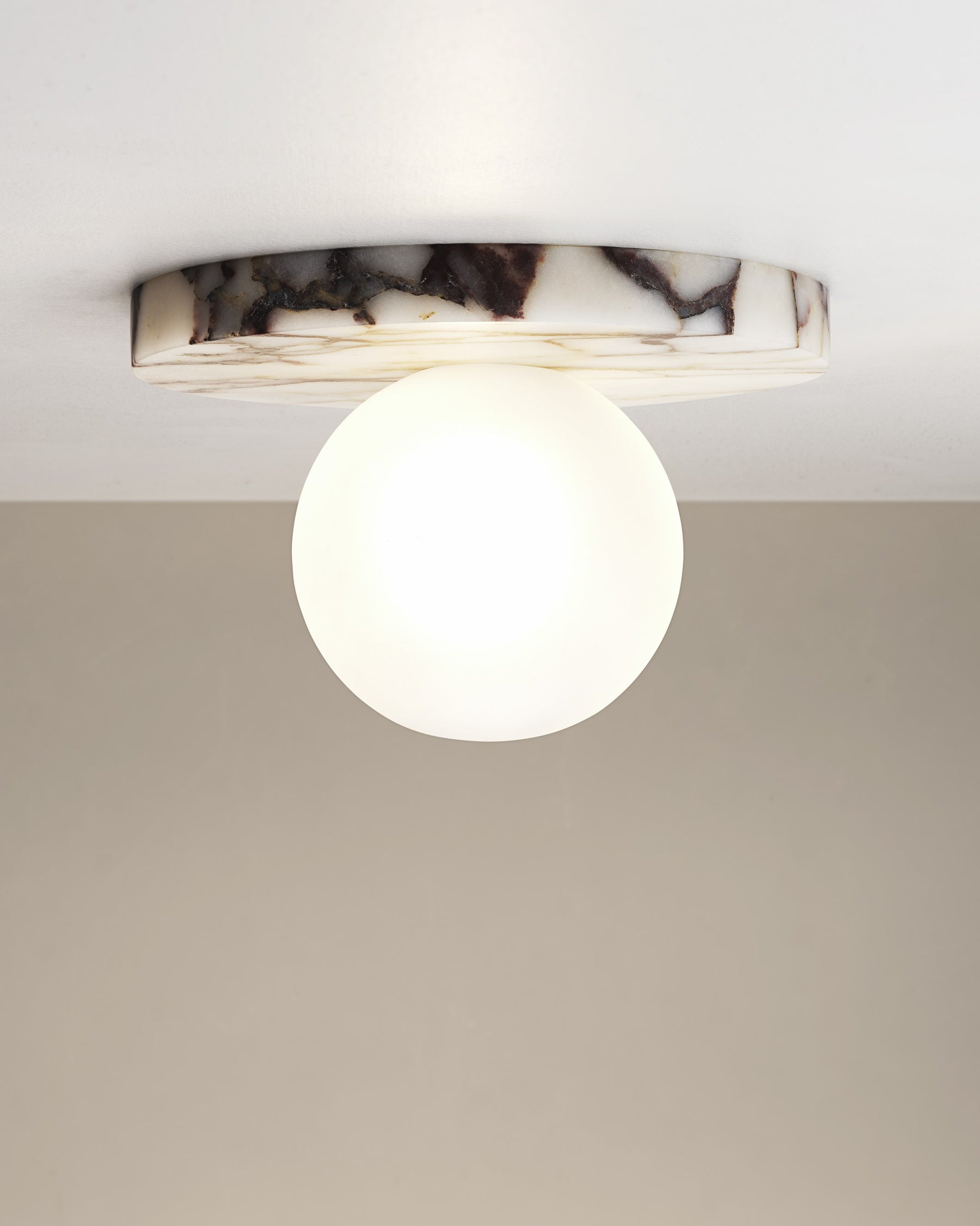 Arthaen Wall Lamp