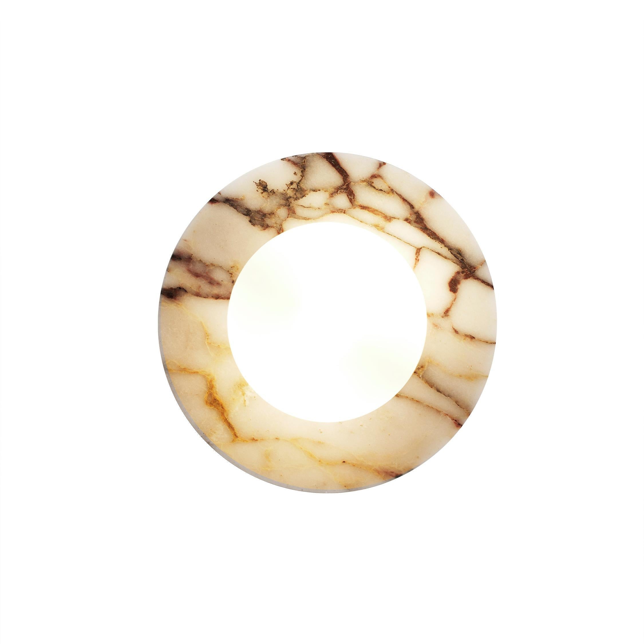 Arthaen Wall Lamp
