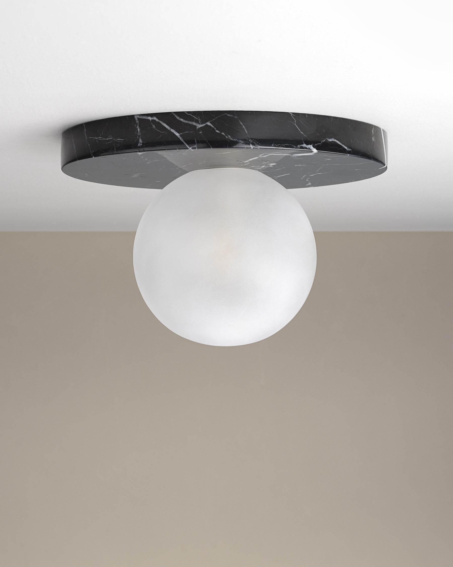 Arthaen Wall Lamp