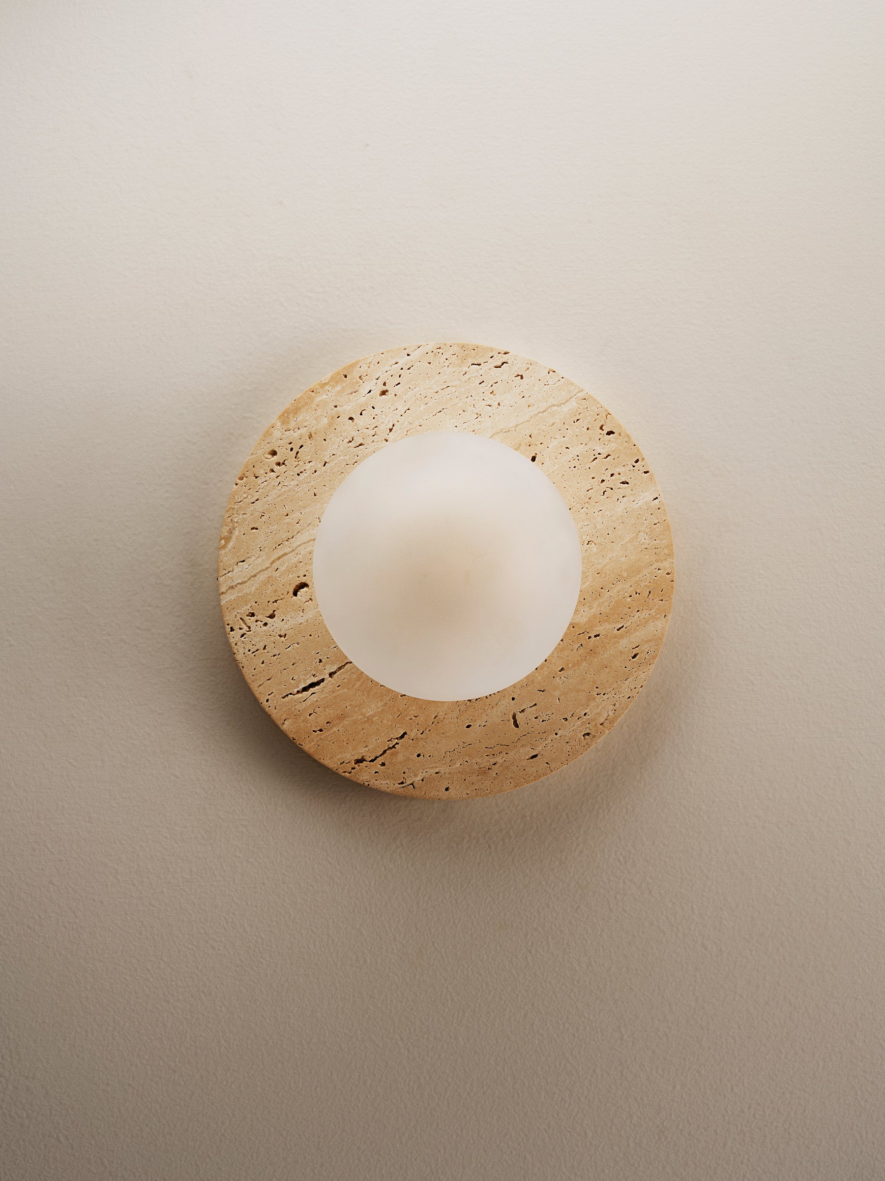 Arthaen Wall Lamp