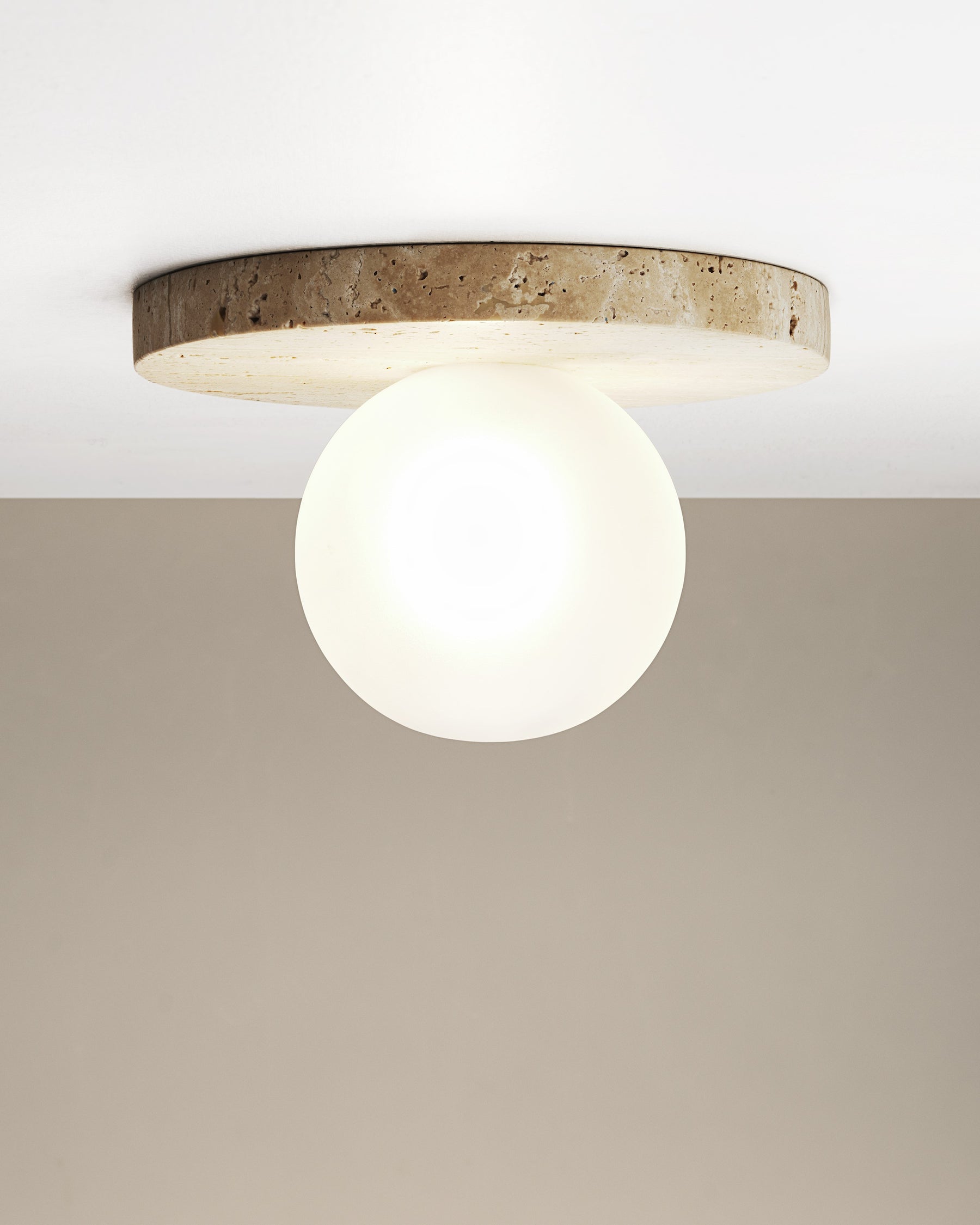 Arthaen Wall Lamp