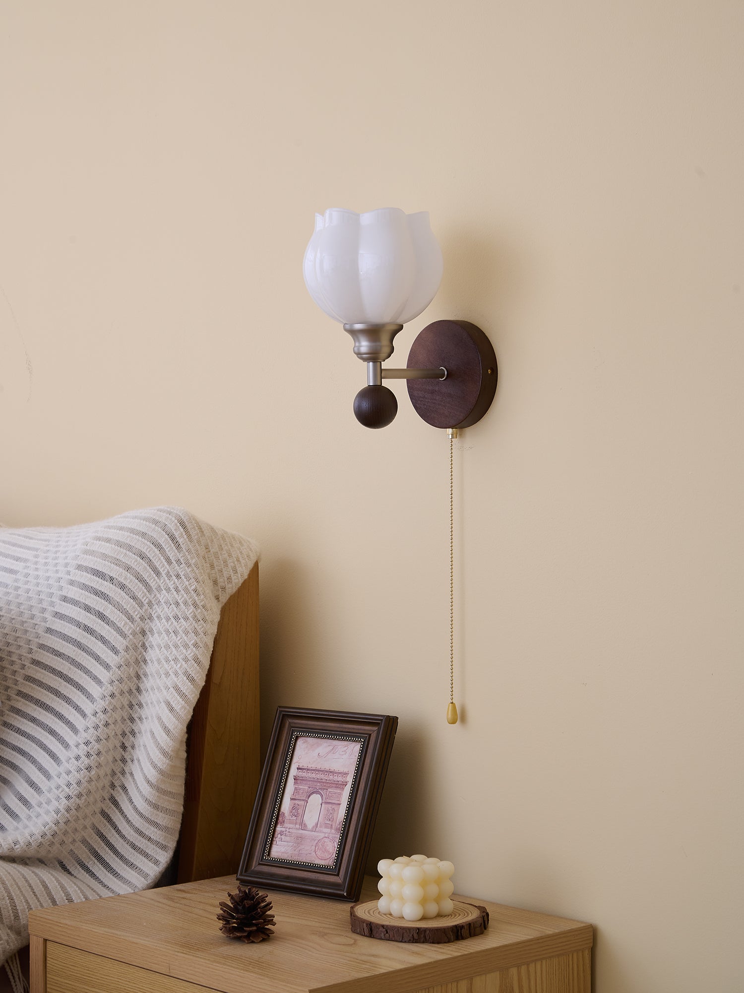 Lucille Elegance Classic Art Glass Wood Wall Lamp-Neutral Decor