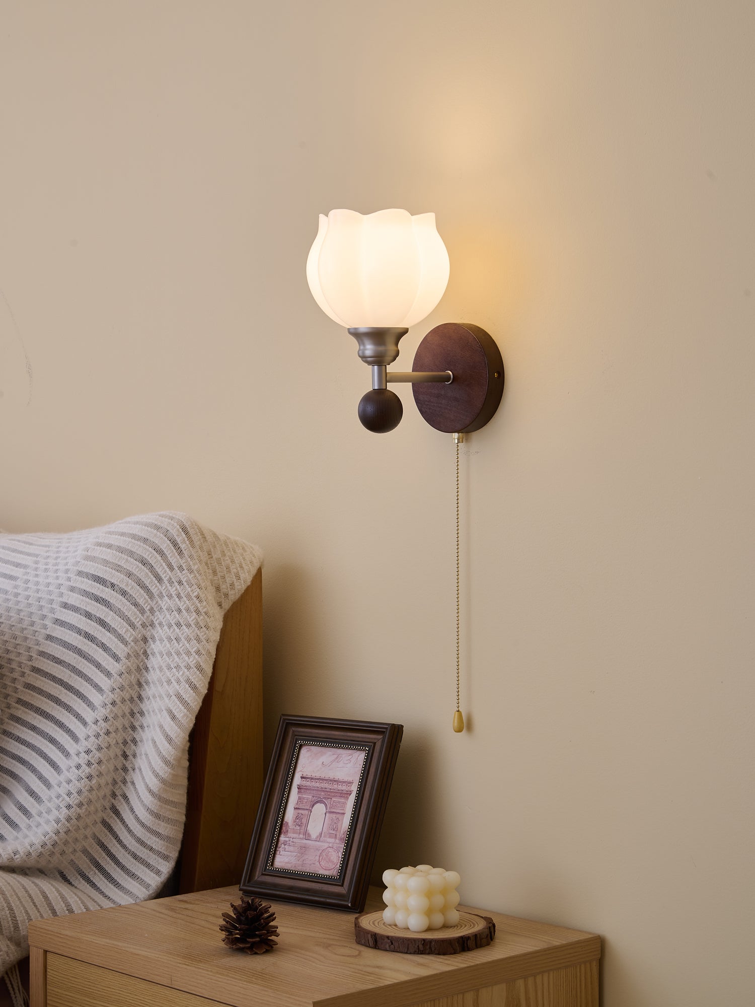 Lucille Elegance Classic Art Glass Wood Wall Lamp-Neutral Decor