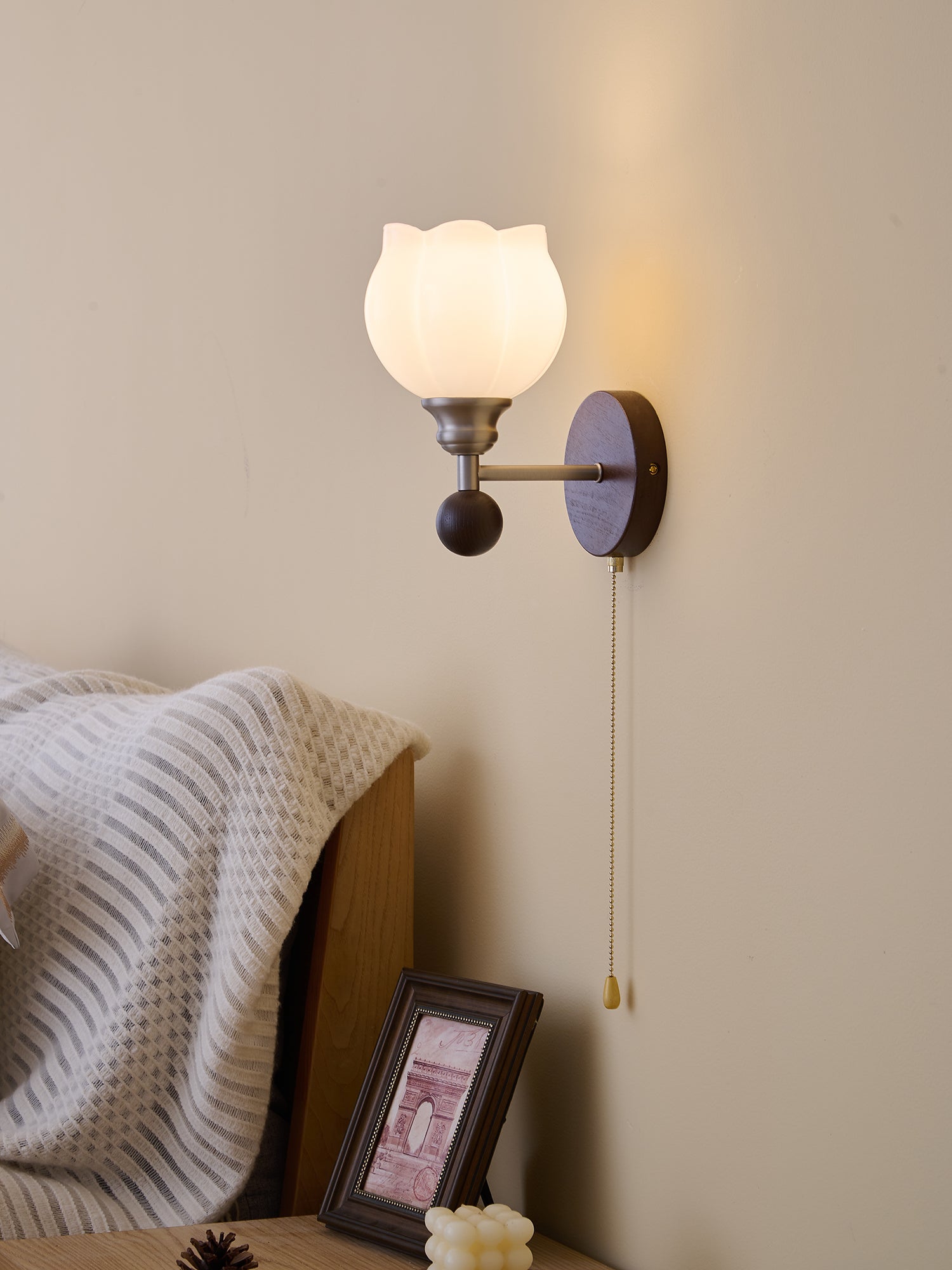 Lucille Elegance Classic Art Glass Wood Wall Lamp-Neutral Decor