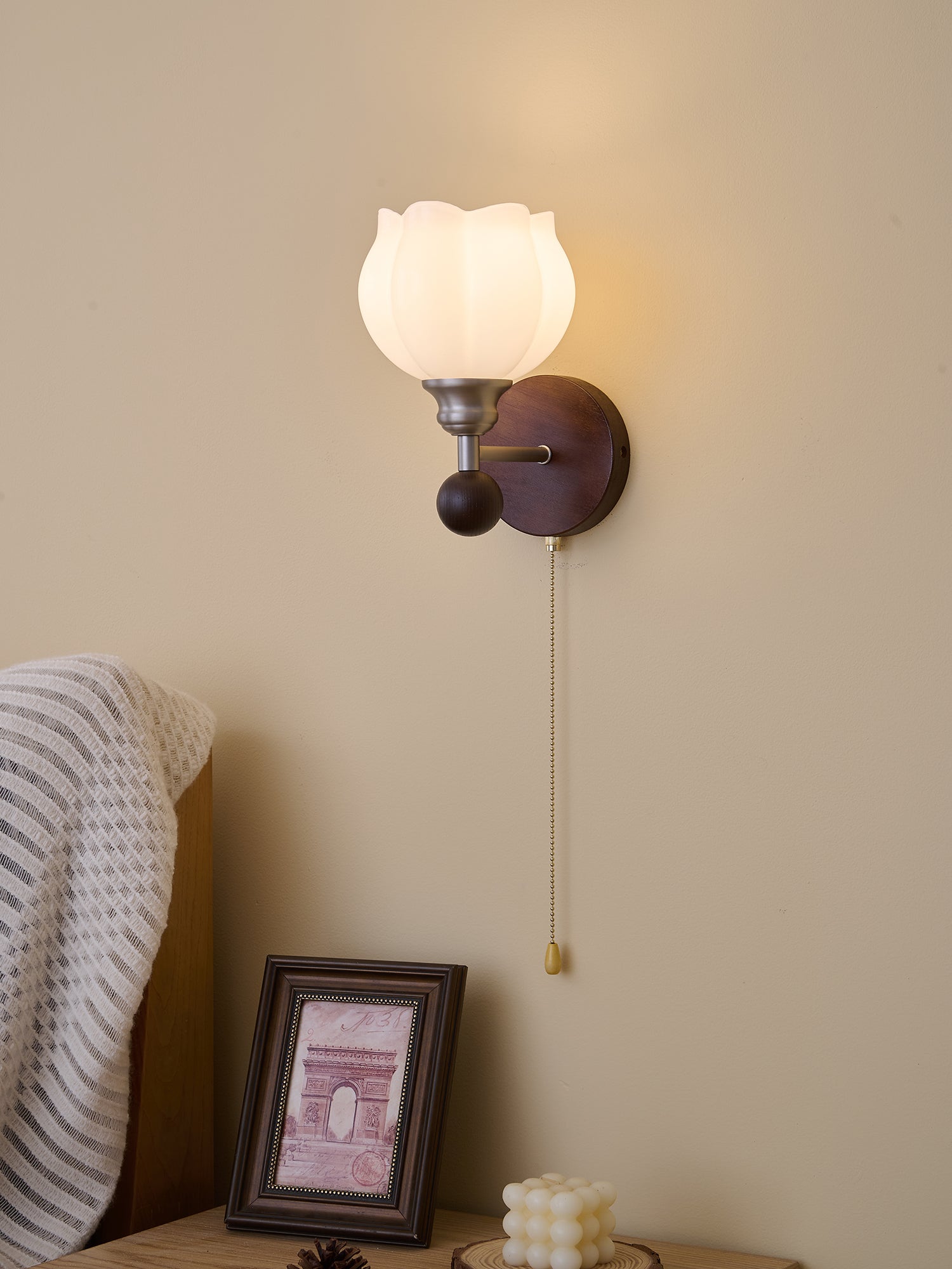 Lucille Elegance Classic Art Glass Wood Wall Lamp-Neutral Decor