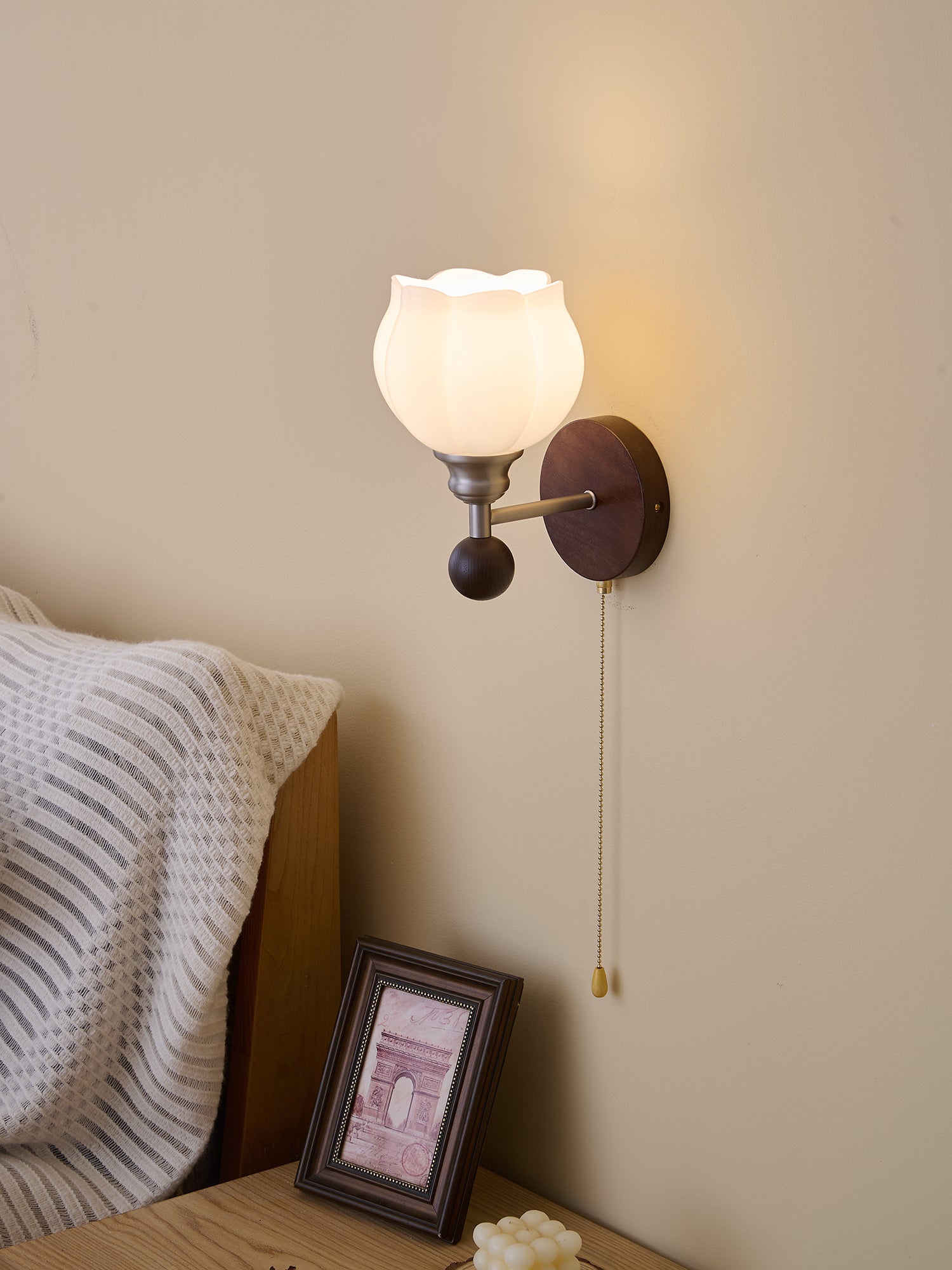 Lucille Elegance Classic Art Glass Wood Wall Lamp-Neutral Decor