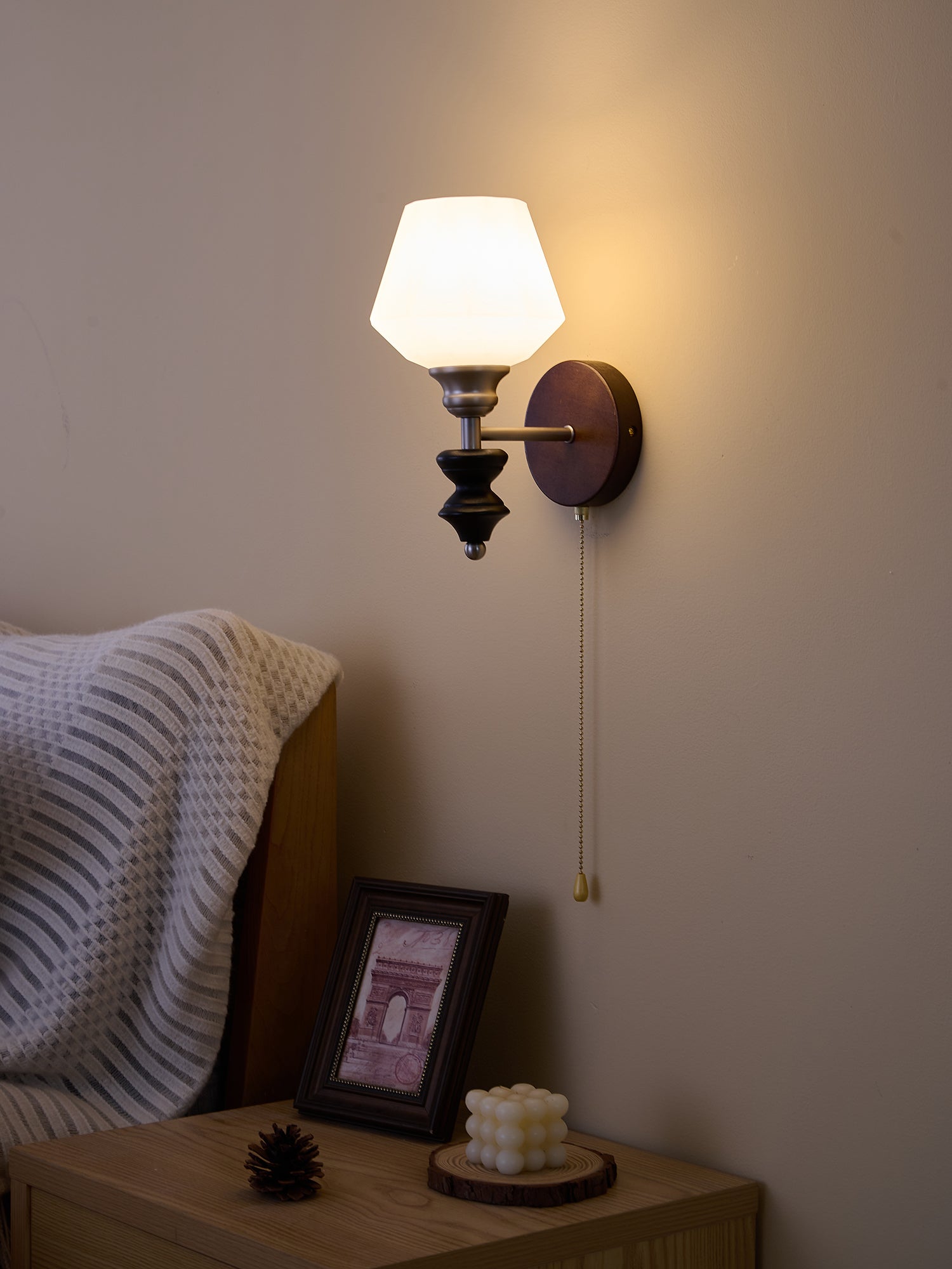 Lucille Elegance Classic Art Glass Wood Wall Lamp-Neutral Decor