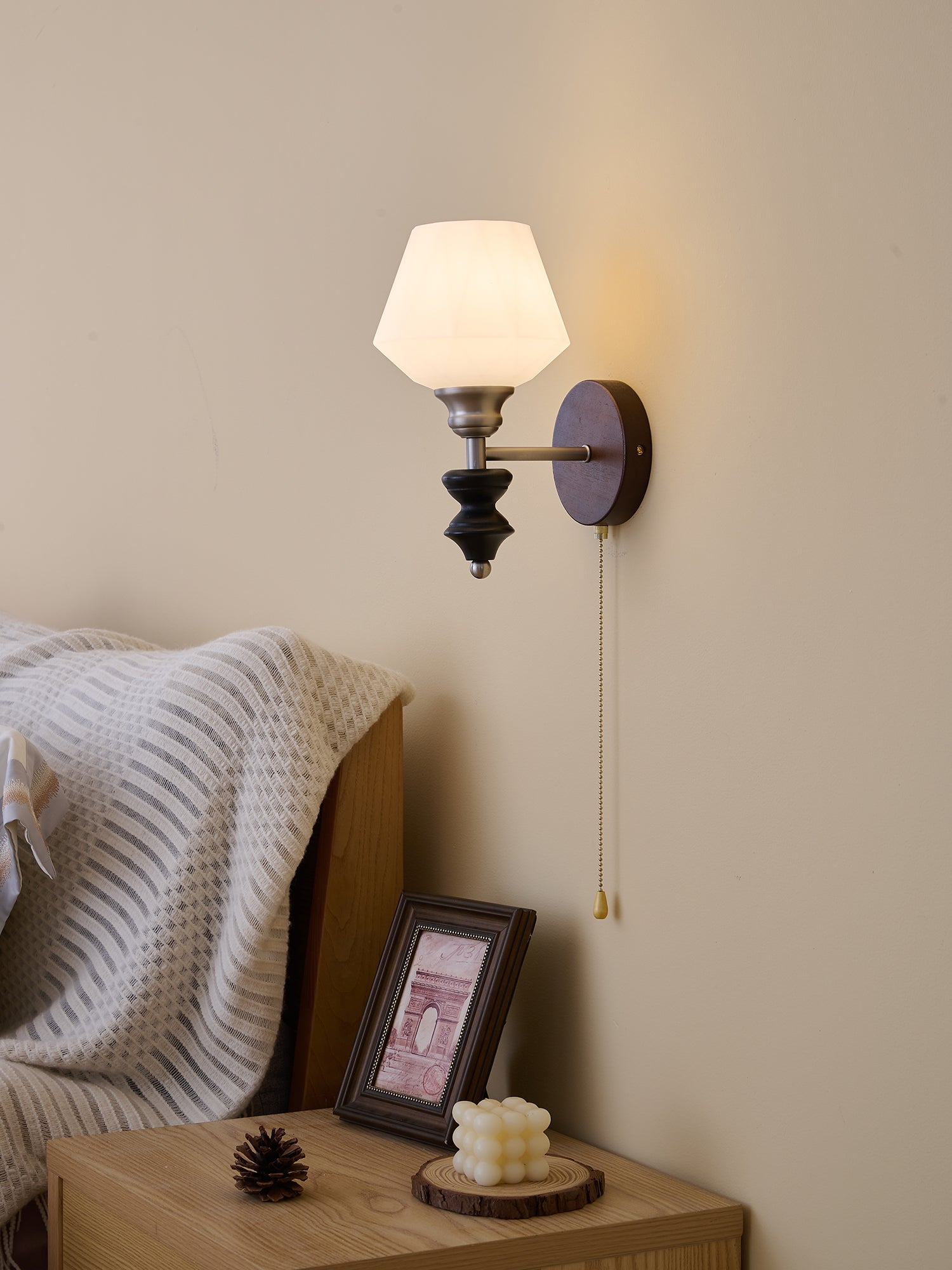 Lucille Elegance Classic Art Glass Wood Wall Lamp-Neutral Decor