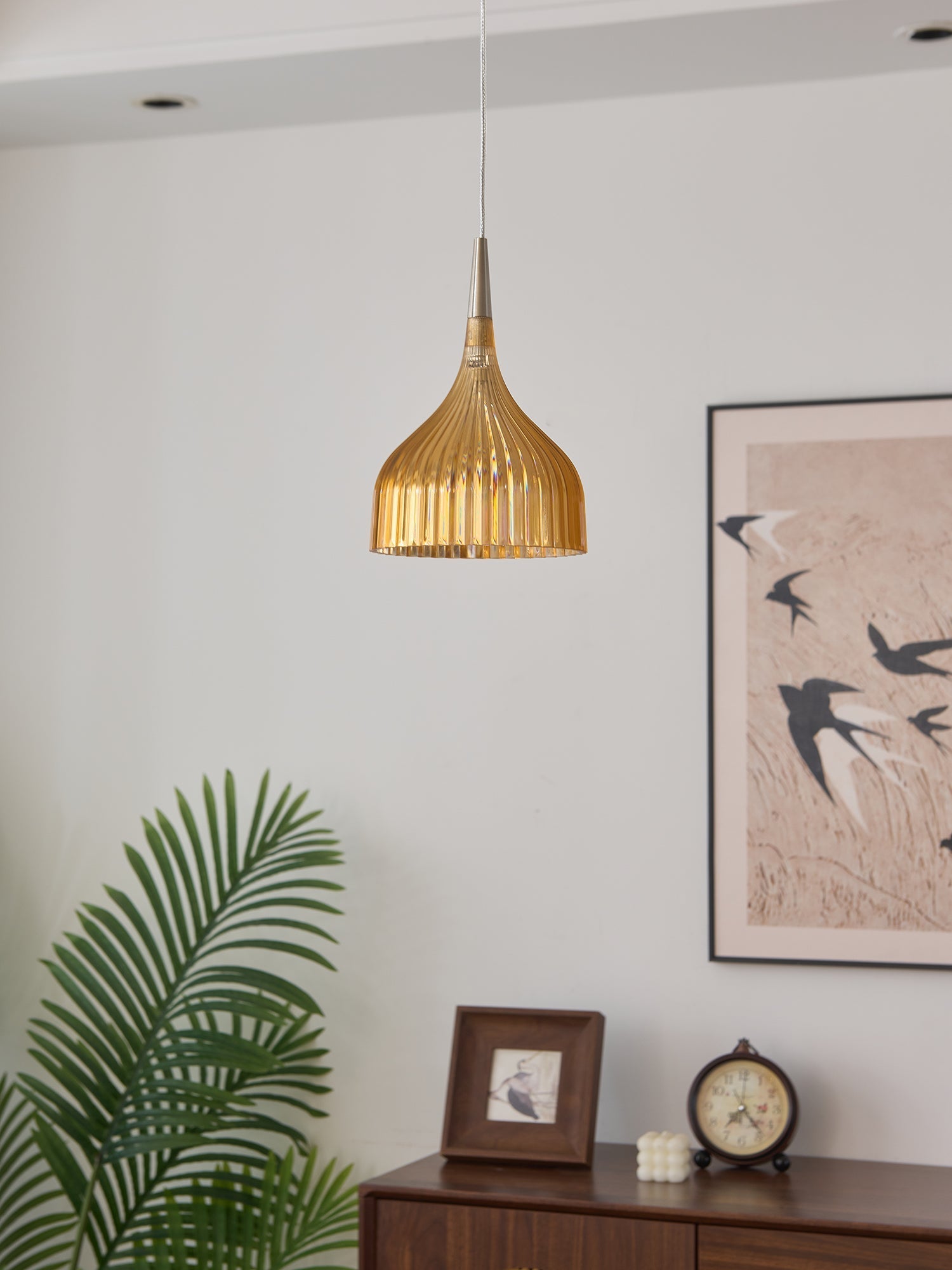 Durven Elegant Pendant Lamp-Neutral Decor