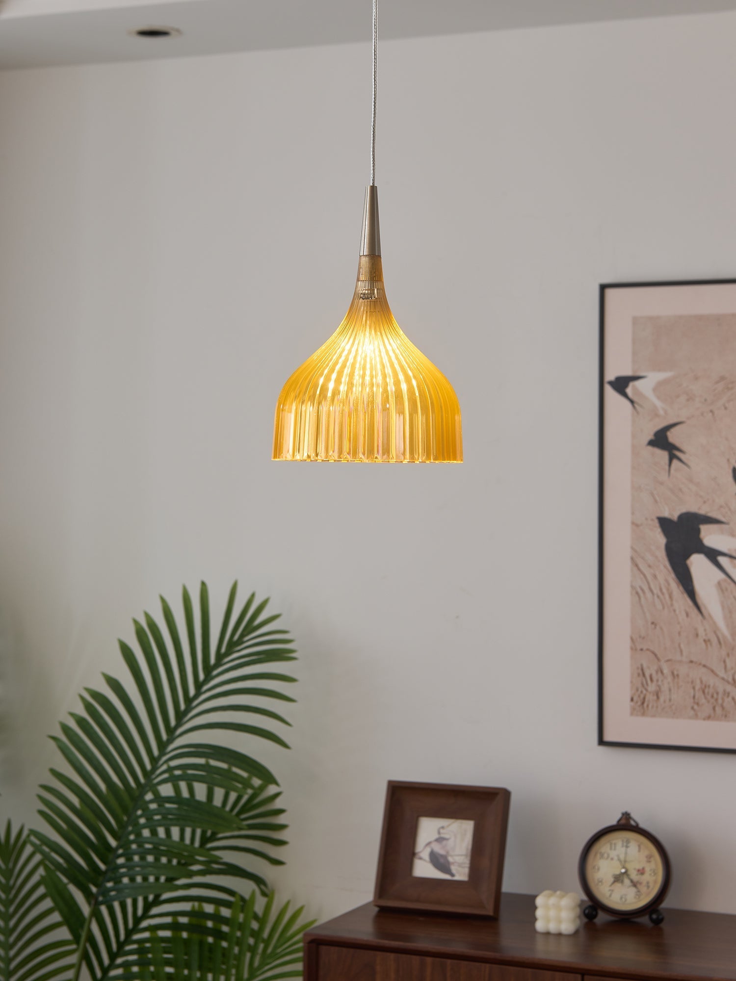 Durven Elegant Pendant Lamp-Neutral Decor