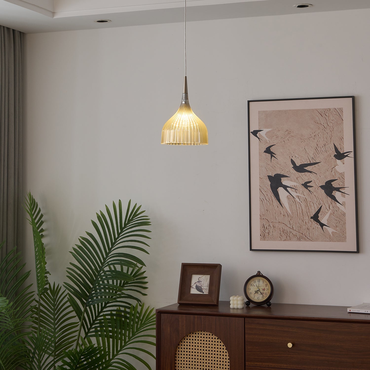 Durven Elegant Pendant Lamp-Neutral Decor