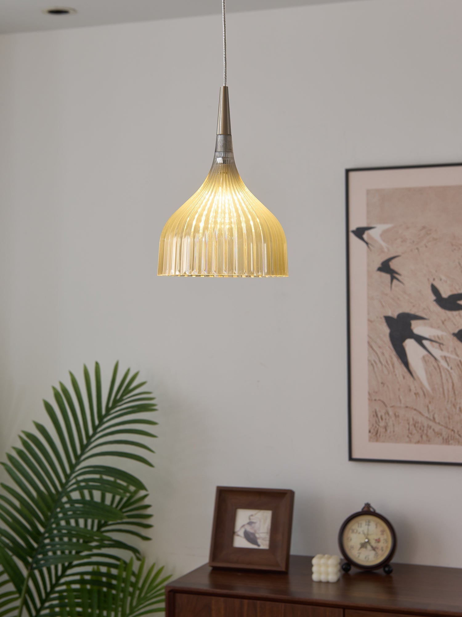 Durven Elegant Pendant Lamp-Neutral Decor