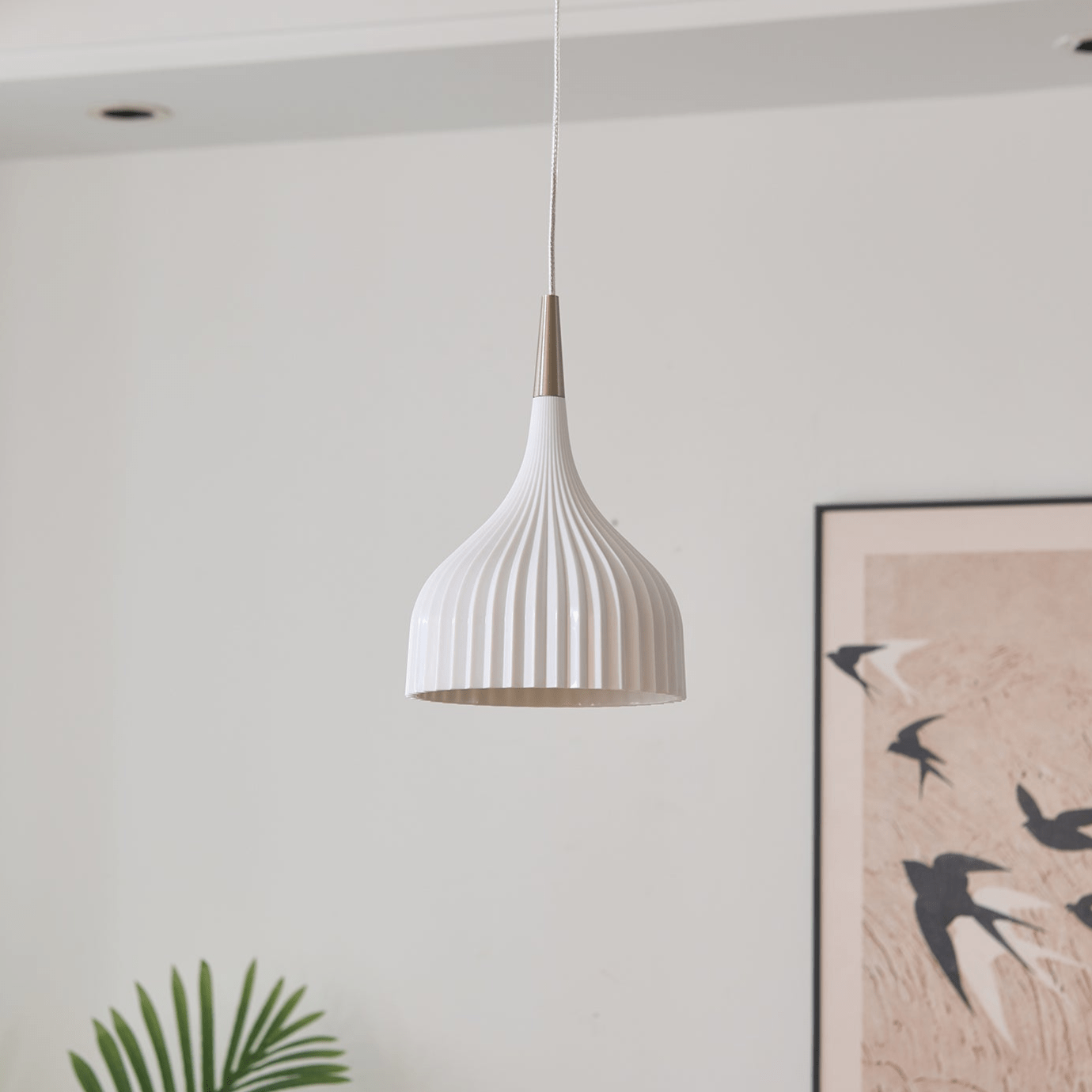 Durven Elegant Pendant Lamp-Neutral Decor