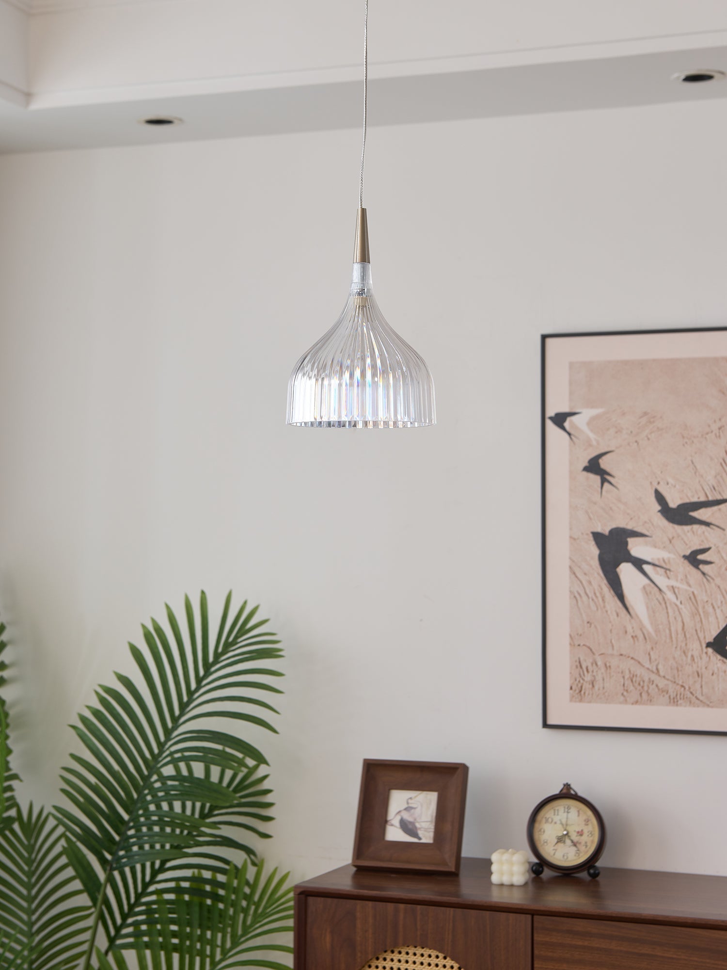 Durven Elegant Pendant Lamp-Neutral Decor