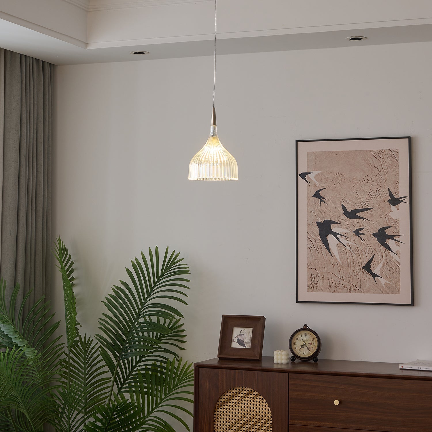 Durven Elegant Pendant Lamp-Neutral Decor