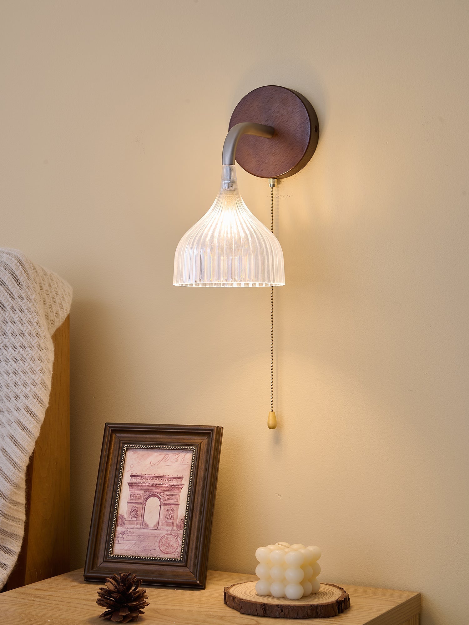 Cimararae Elegance Classic Wood Wall Lamp-Neutral Decor