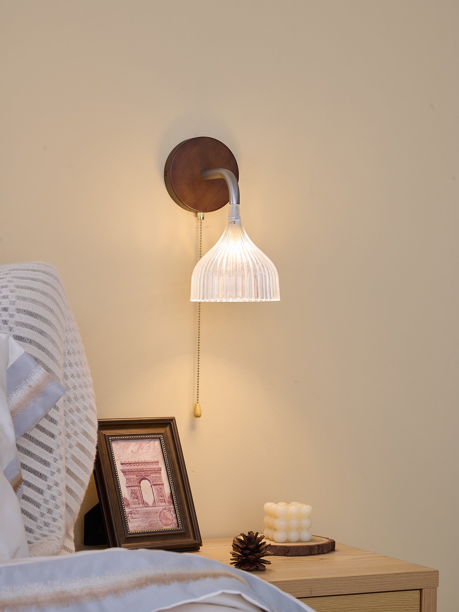 Cimararae Elegance Classic Wood Wall Lamp-Neutral Decor