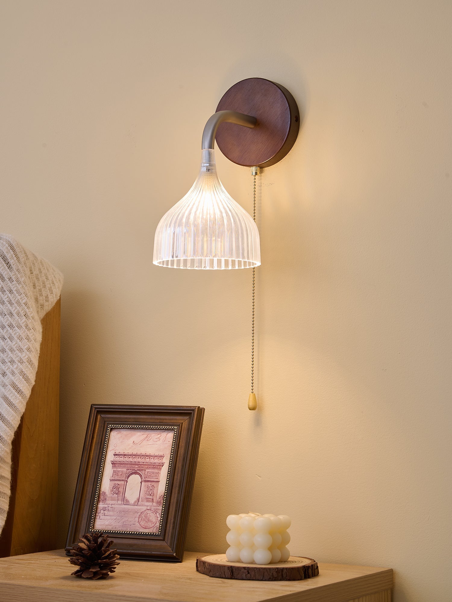 Cimararae Elegance Classic Wood Wall Lamp-Neutral Decor