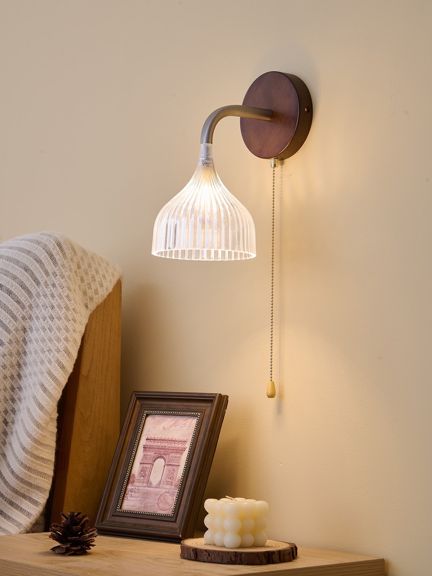 Cimararae Elegance Classic Wood Wall Lamp-Neutral Decor