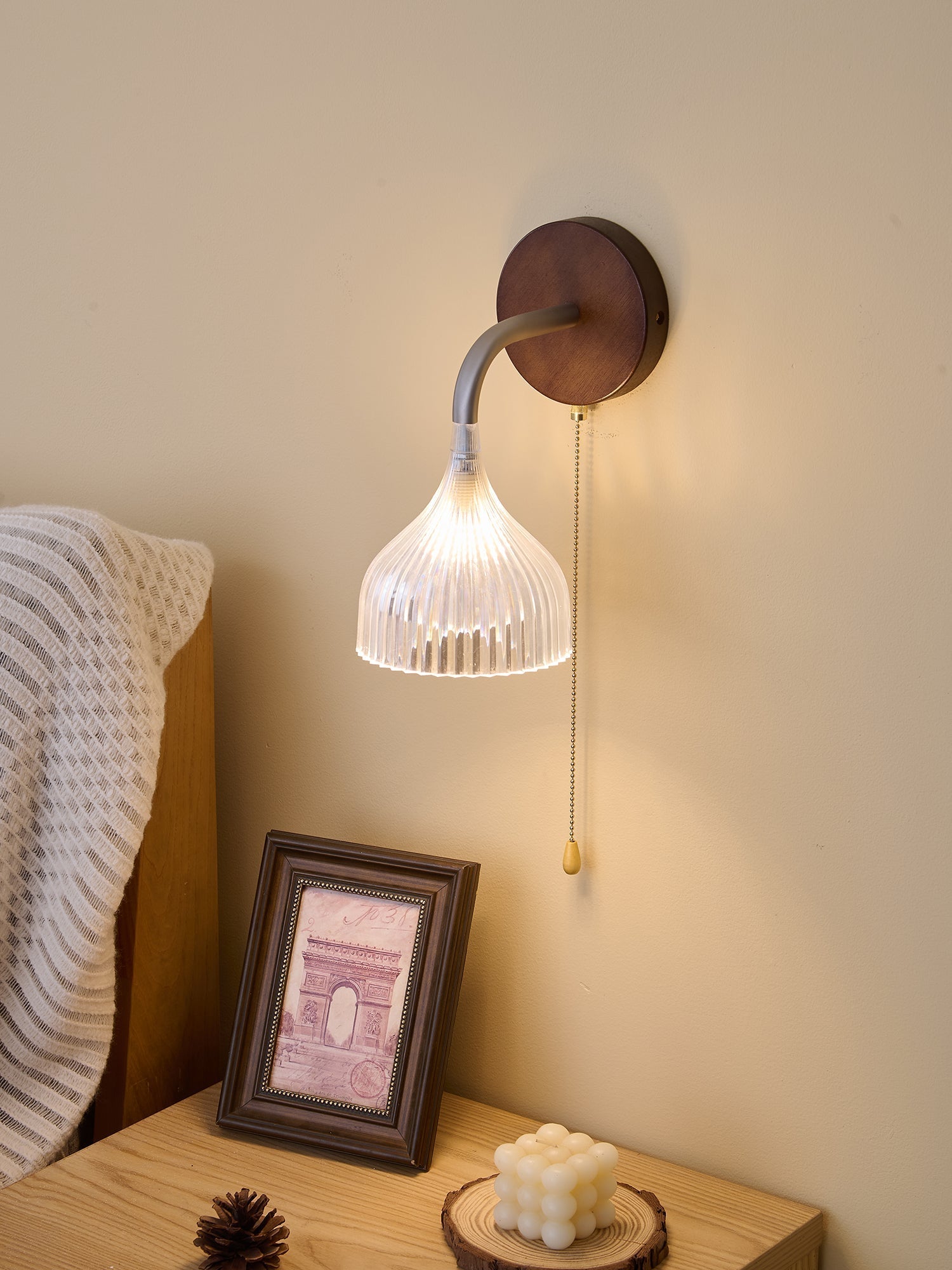 Cimararae Elegance Classic Wood Wall Lamp-Neutral Decor