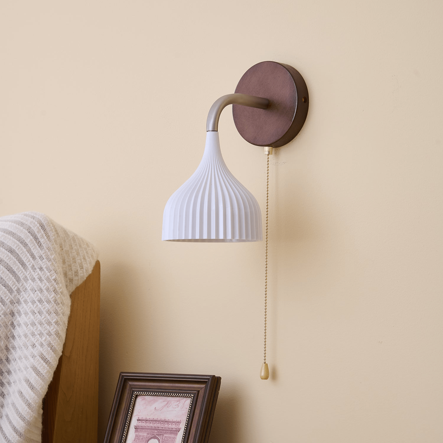 Cimararae Elegance Classic Wood Wall Lamp-Neutral Decor