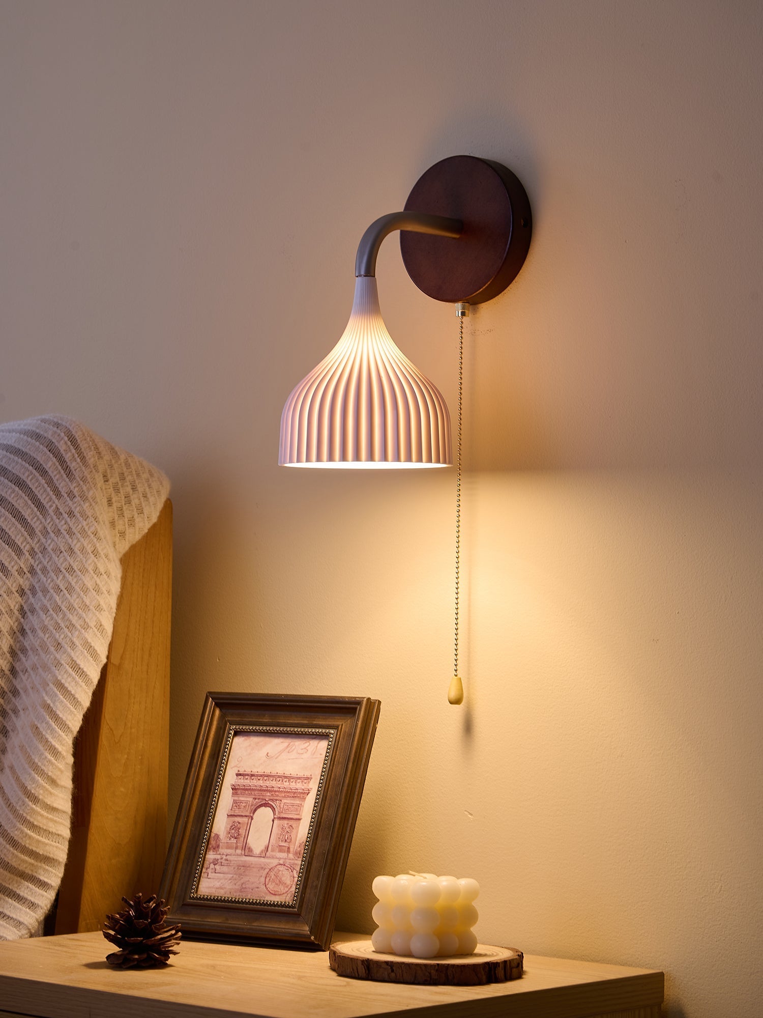 Cimararae Elegance Classic Wood Wall Lamp-Neutral Decor