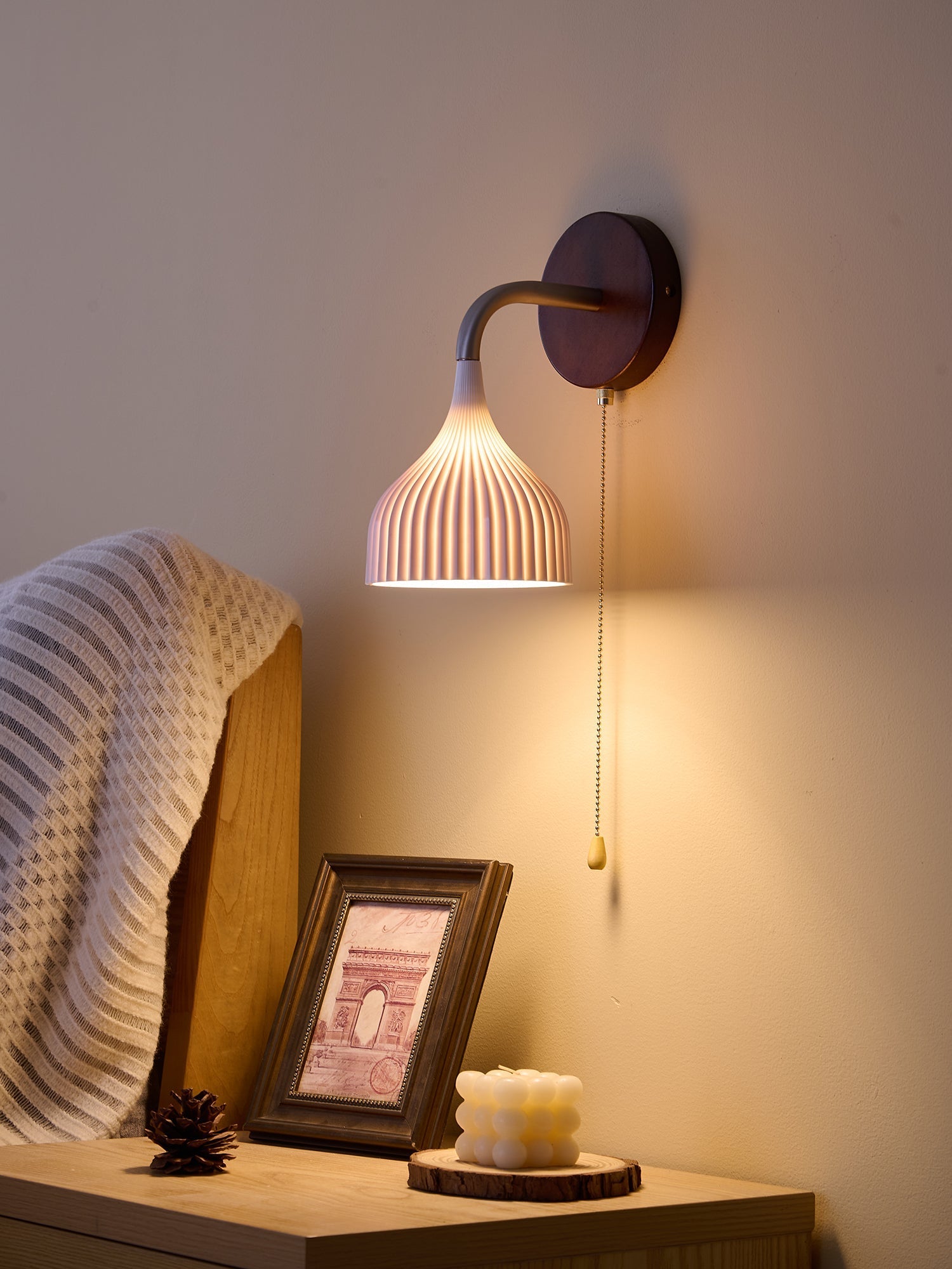 Cimararae Elegance Classic Wood Wall Lamp-Neutral Decor