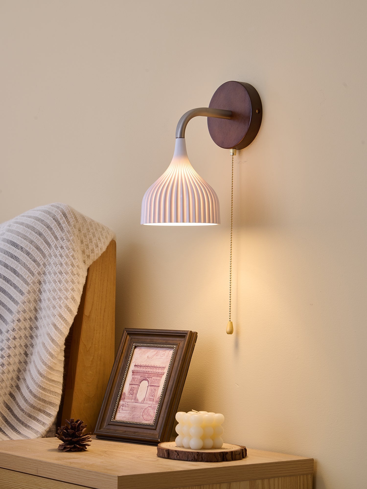 Cimararae Elegance Classic Wood Wall Lamp-Neutral Decor