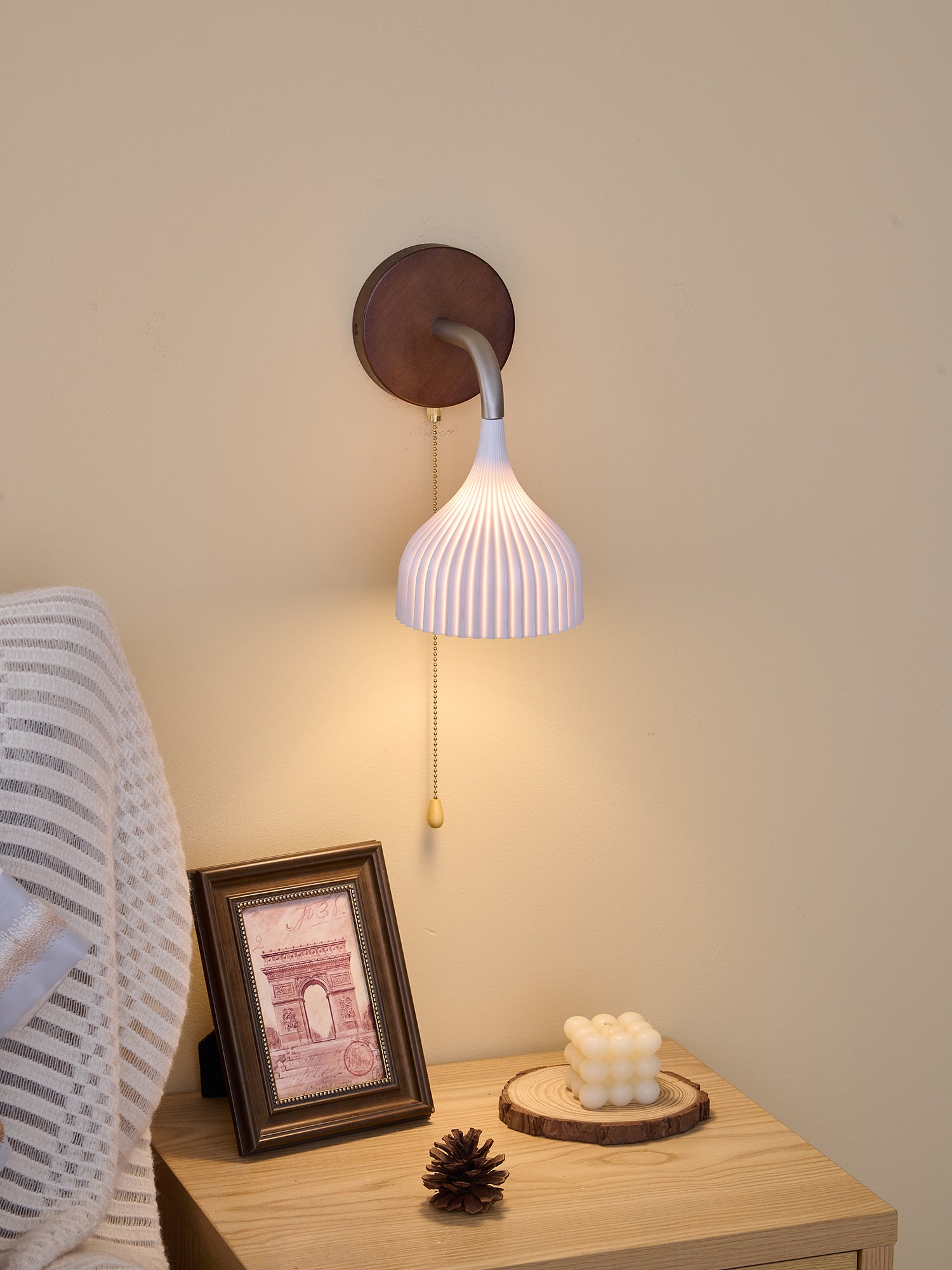 Cimararae Elegance Classic Wood Wall Lamp-Neutral Decor