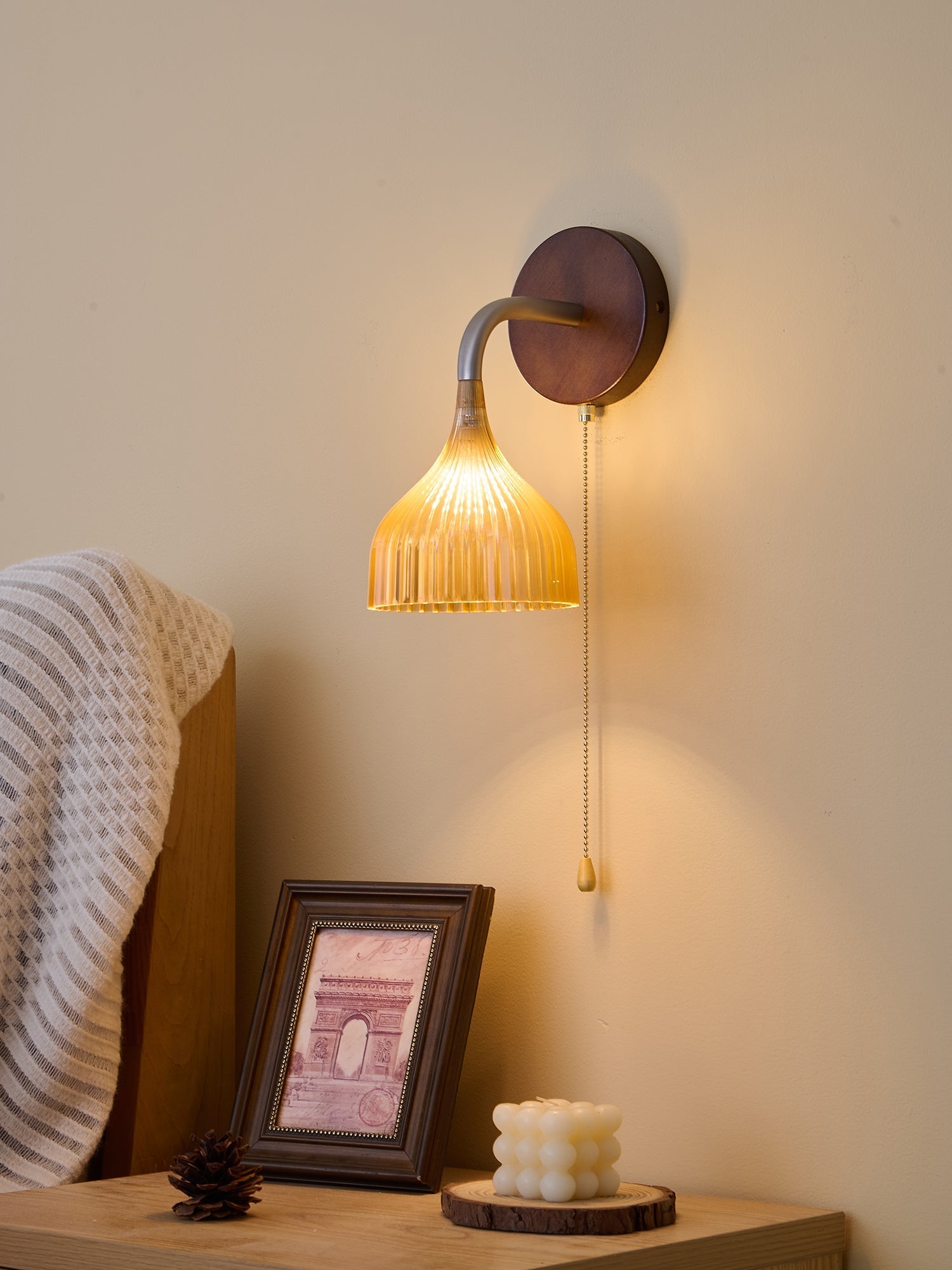 Cimararae Elegance Classic Wood Wall Lamp-Neutral Decor