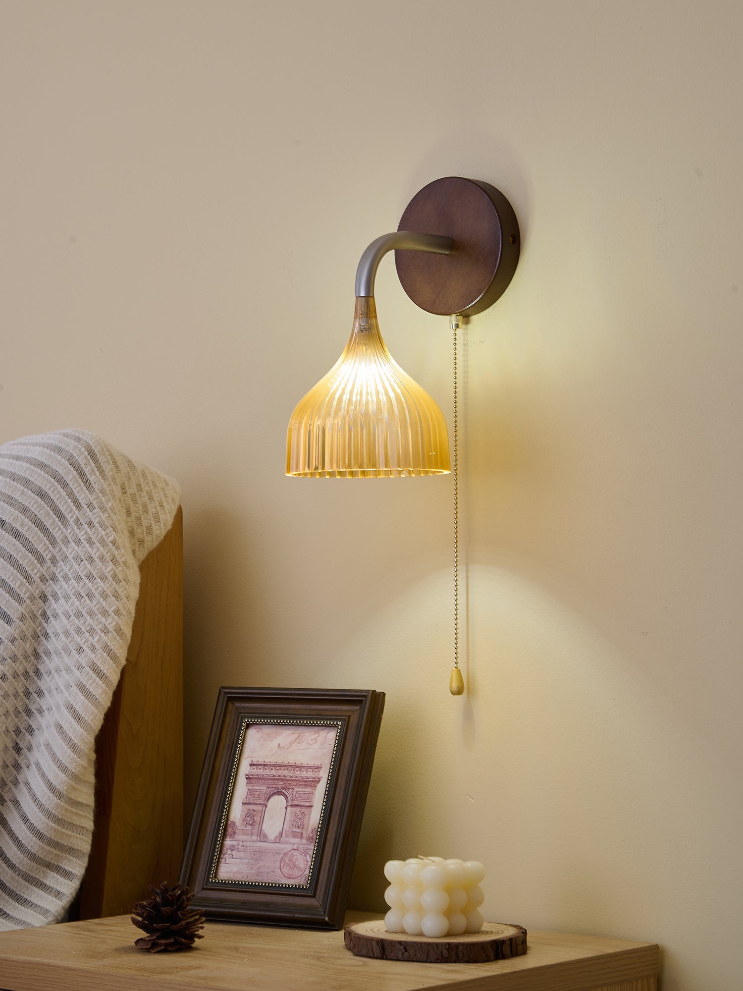 Cimararae Elegance Classic Wood Wall Lamp-Neutral Decor