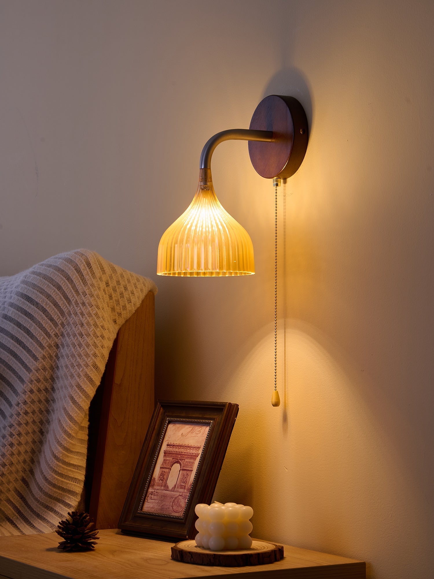 Cimararae Elegance Classic Wood Wall Lamp-Neutral Decor