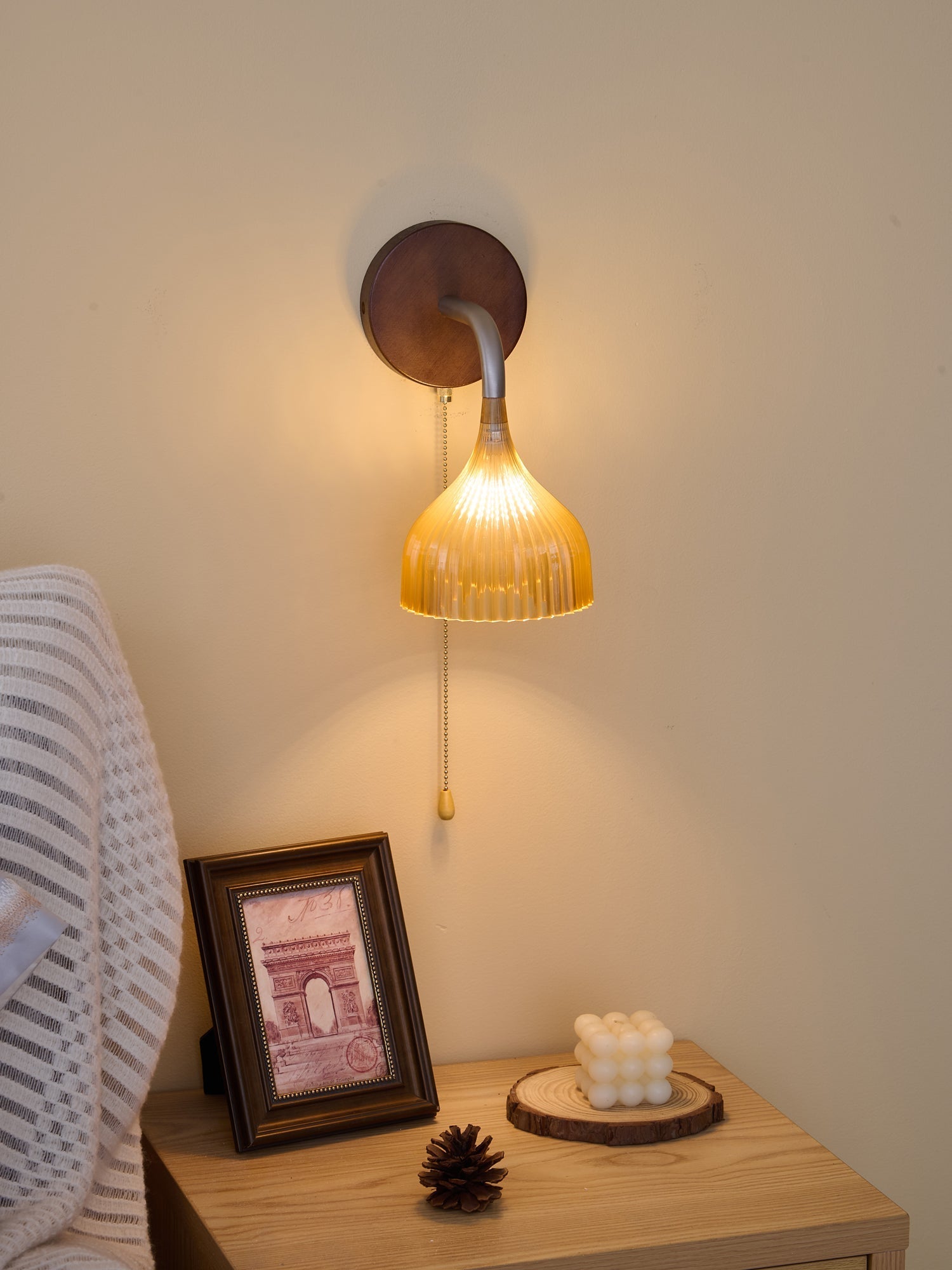Cimararae Elegance Classic Wood Wall Lamp-Neutral Decor