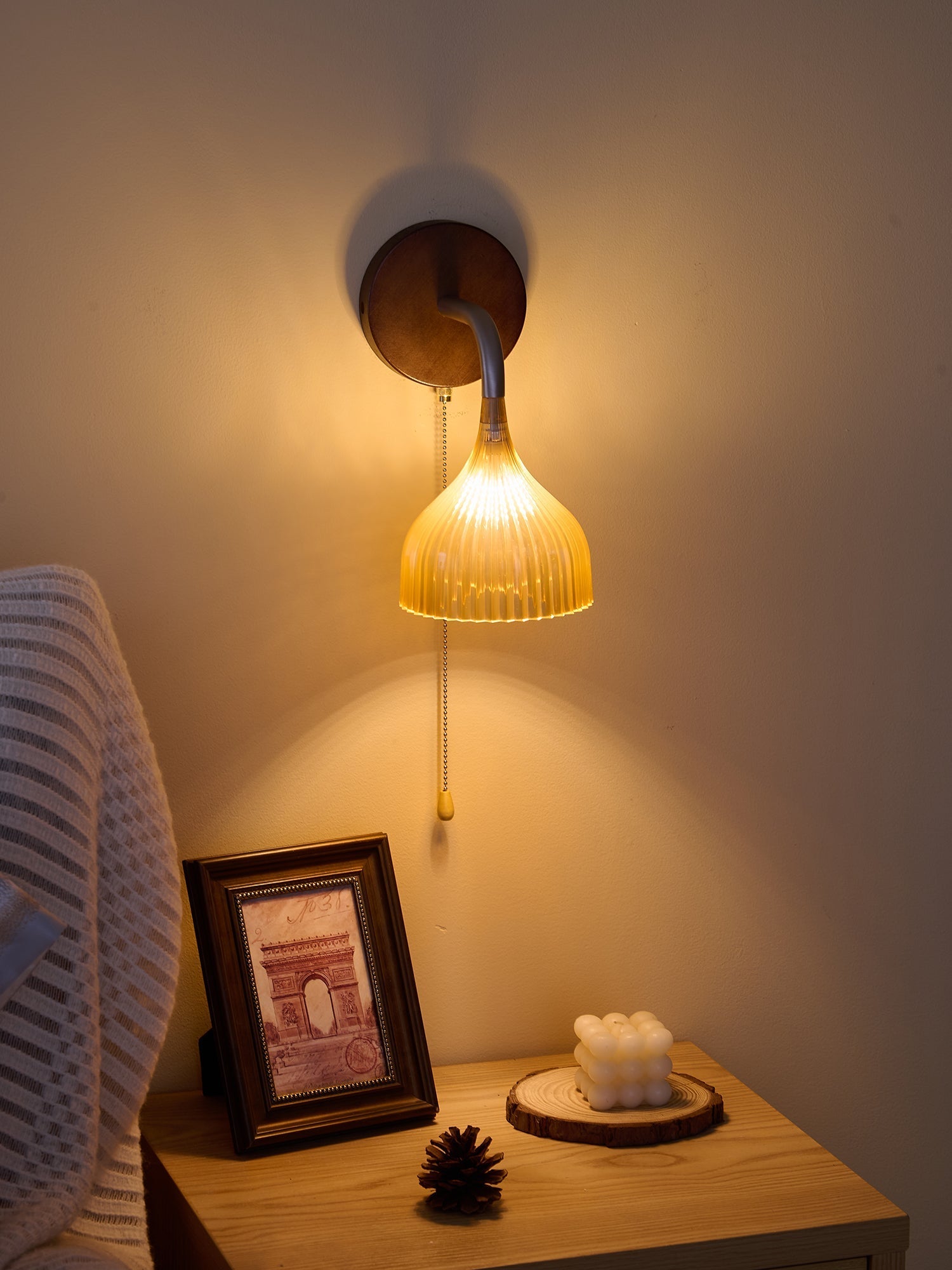 Cimararae Elegance Classic Wood Wall Lamp-Neutral Decor