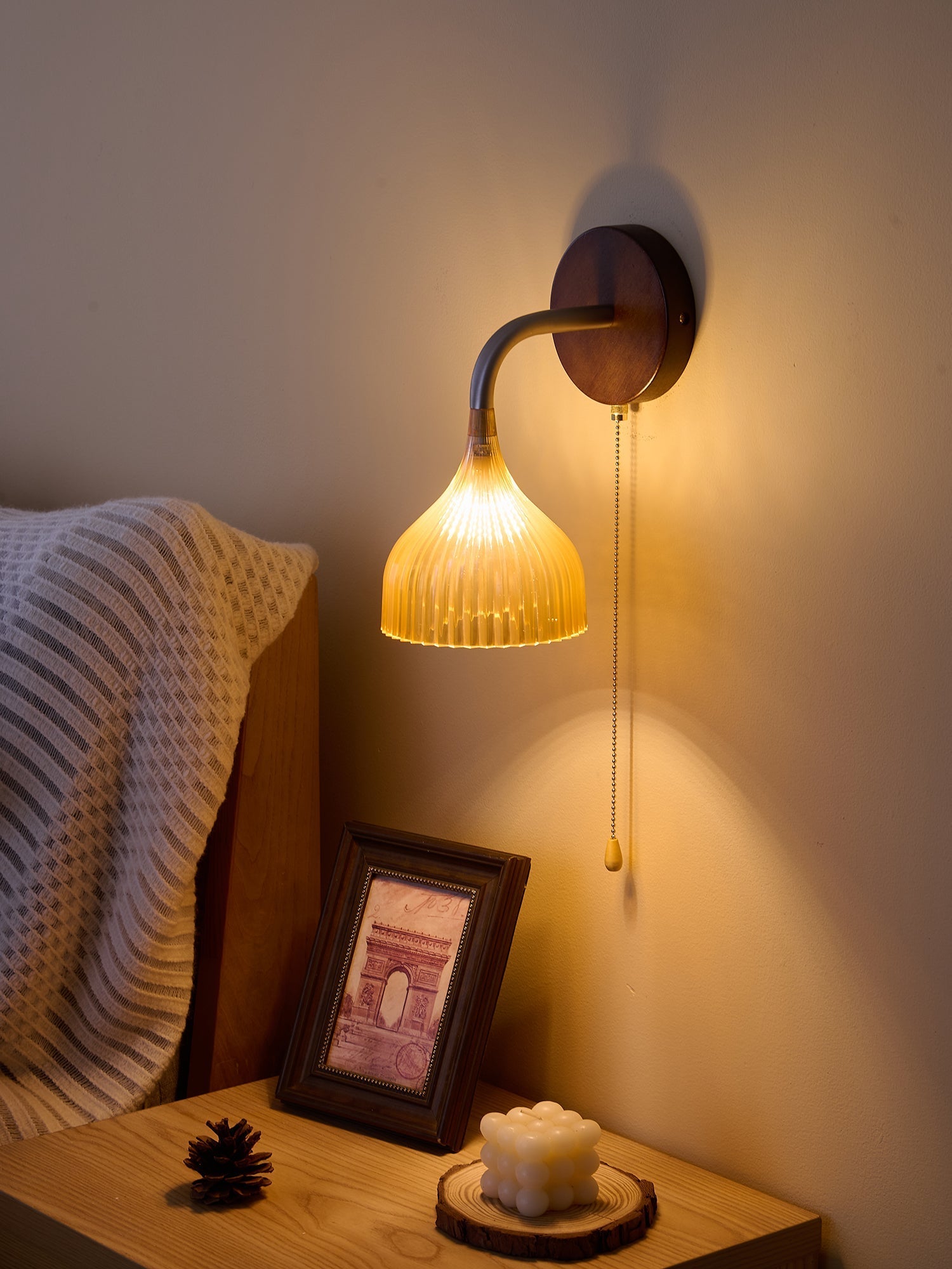 Cimararae Elegance Classic Wood Wall Lamp-Neutral Decor