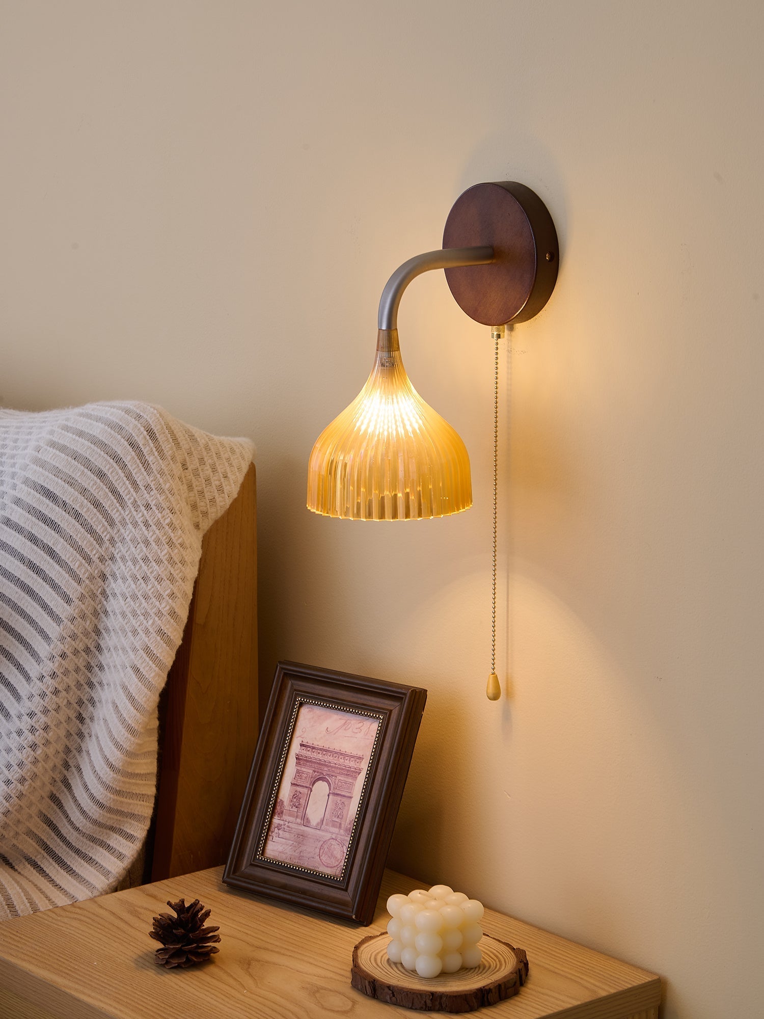 Cimararae Elegance Classic Wood Wall Lamp-Neutral Decor