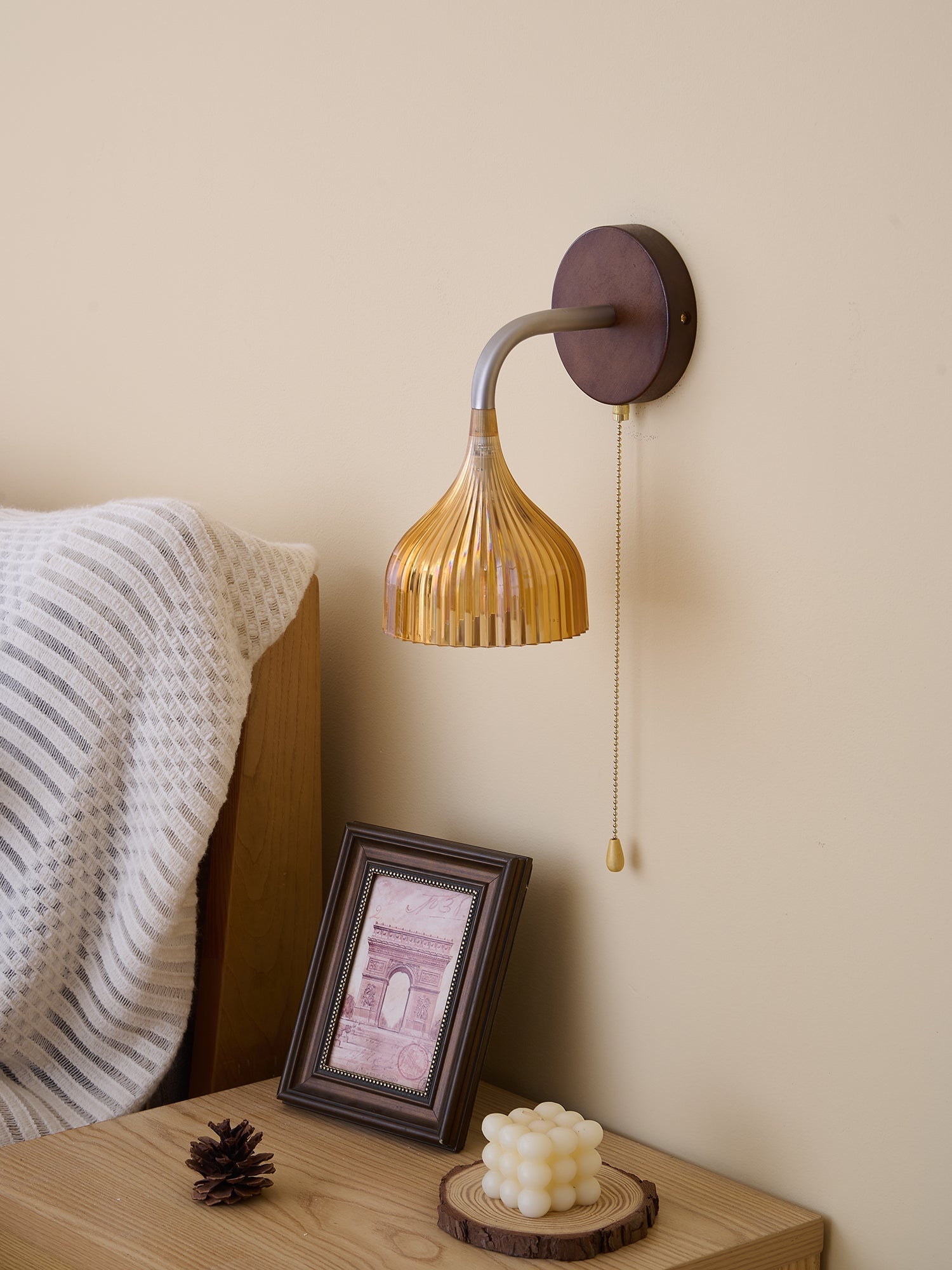 Cimararae Elegance Classic Wood Wall Lamp-Neutral Decor